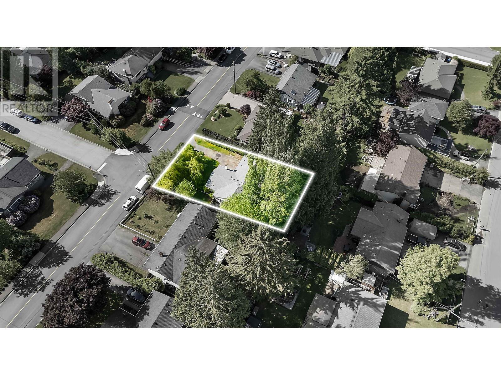 2640 Viewlynn Drive, North Vancouver, British Columbia  V7J 2X2 - Photo 4 - R3011476
