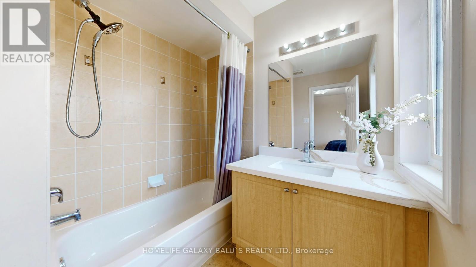 383 Comiskey Crescent, Mississauga (Meadowvale Village), Ontario  L5W 0C6 - Photo 23 - W12198072