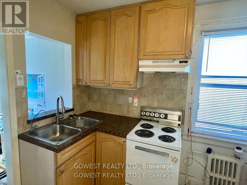 17 Elma Street, Toronto, Ontario  M8V 1X9 - Photo 2 - W12198077