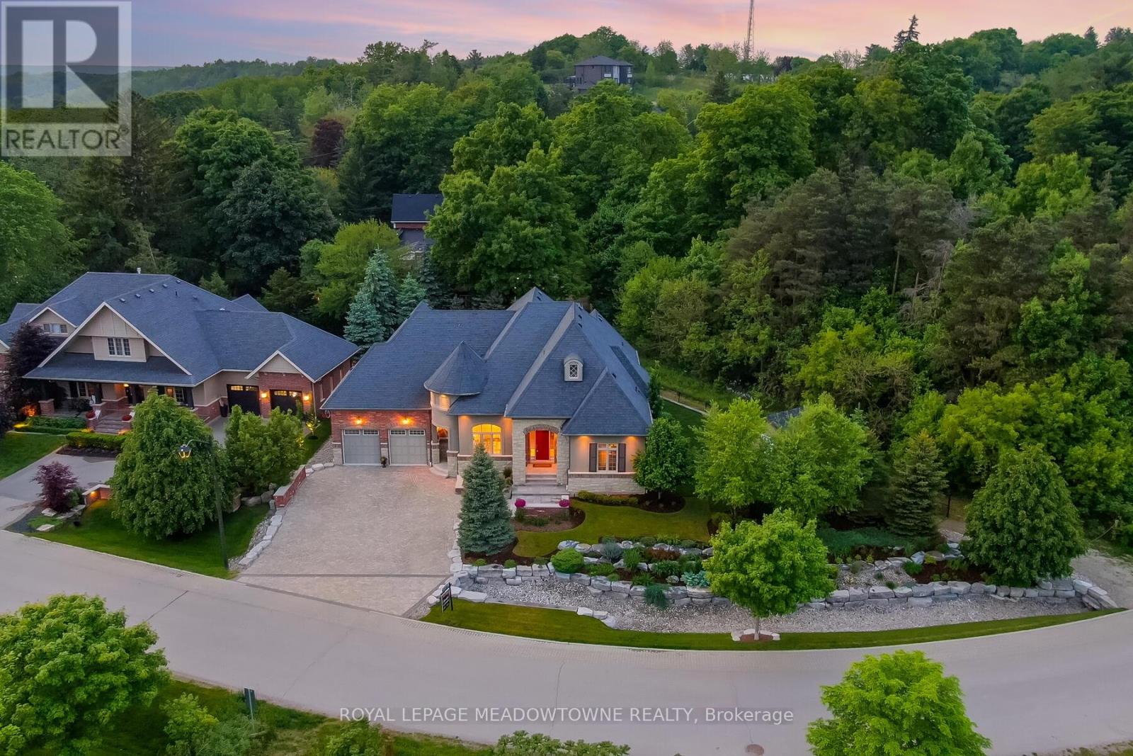 Property at 32 AINLEY TRAIL image 3