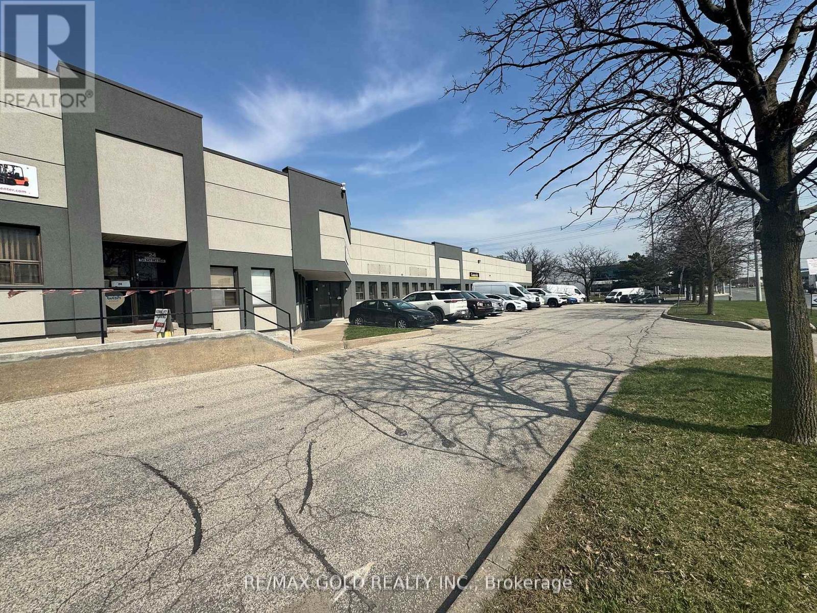 24 - 1935 Drew Road, Mississauga, Ontario  L5S 1M7 - Photo 2 - W12198105