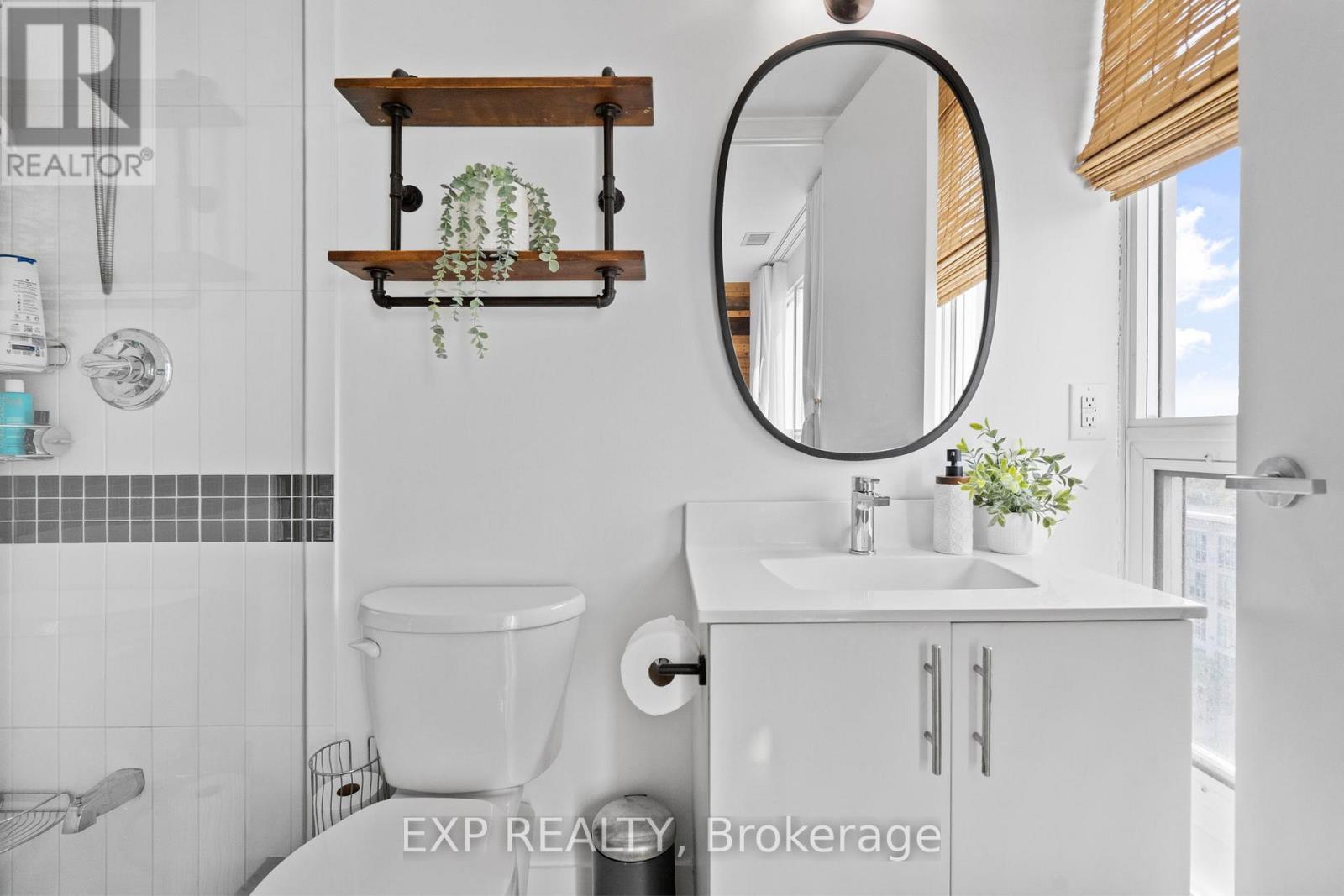 1932 - 165 Legion Road N, Toronto (Mimico), Ontario  M8Y 0B3 - Photo 21 - W12198132