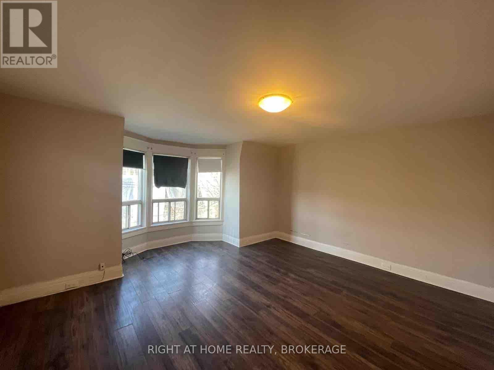 807 Dupont Street, Toronto, Ontario  M6G 1Z7 - Photo 2 - W12198139