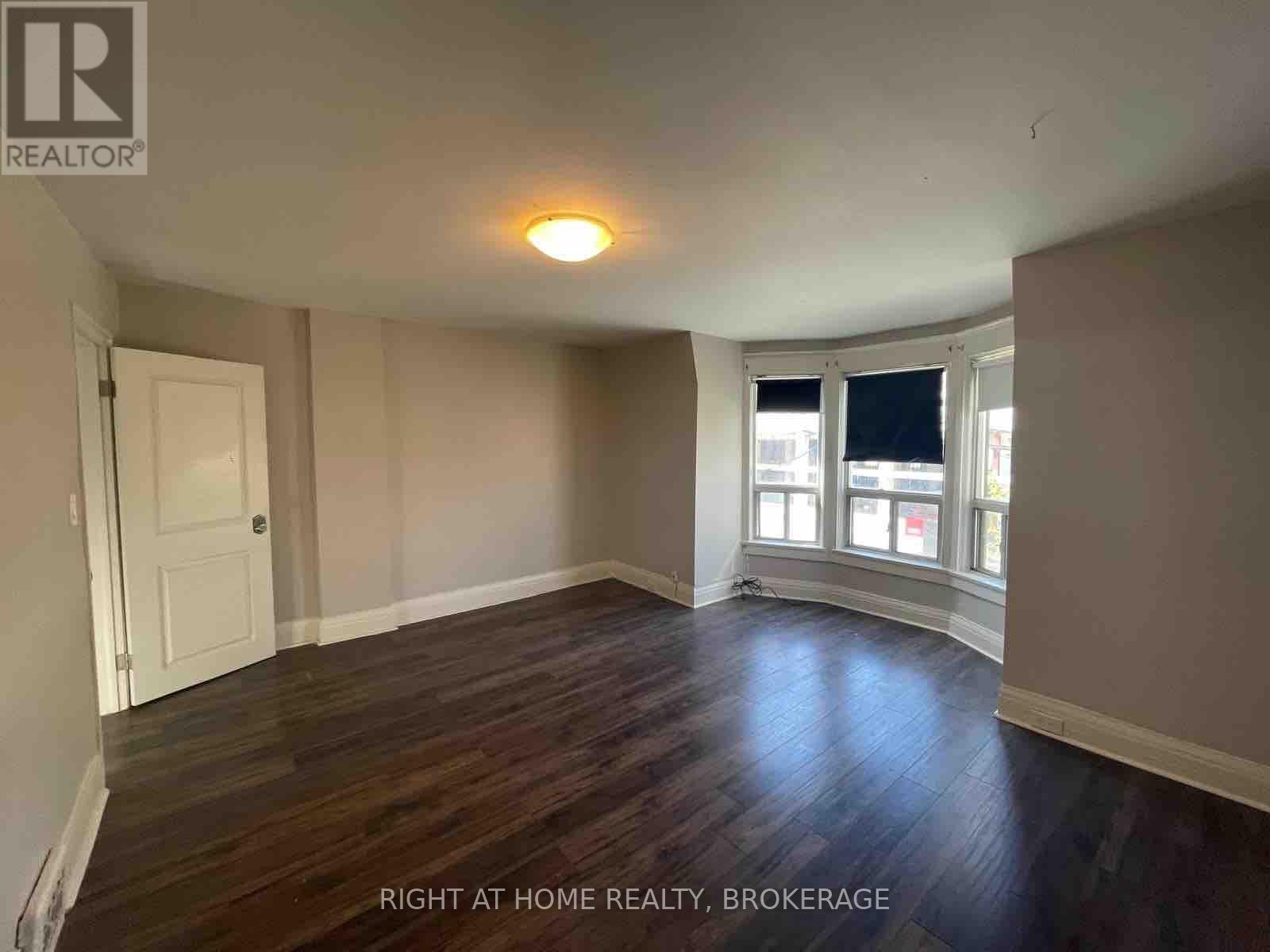 807 Dupont Street, Toronto, Ontario  M6G 1Z7 - Photo 8 - W12198139
