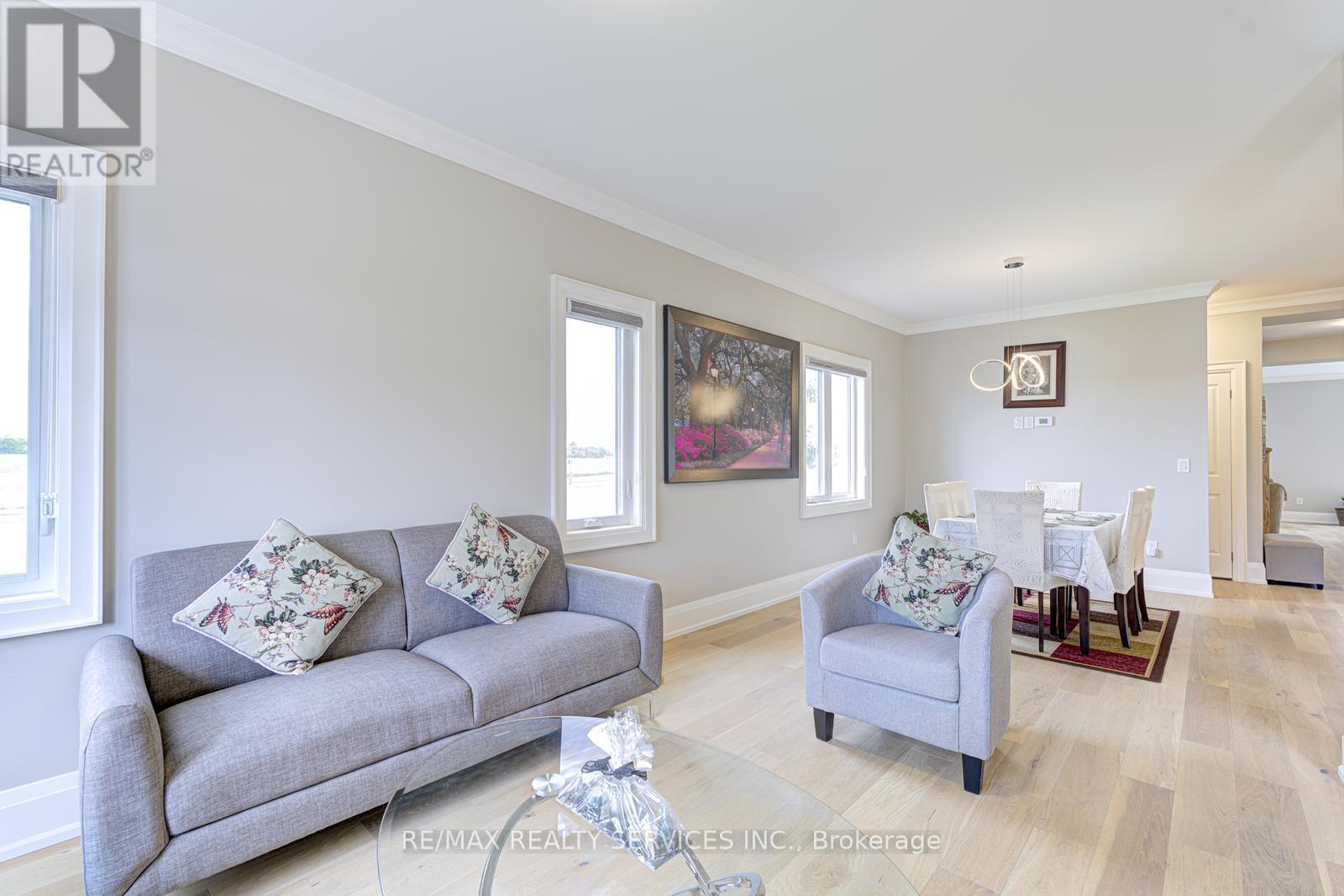 25 Hibiscus Court, Brampton, Ontario  L6R 0K6 - Photo 7 - W12198150