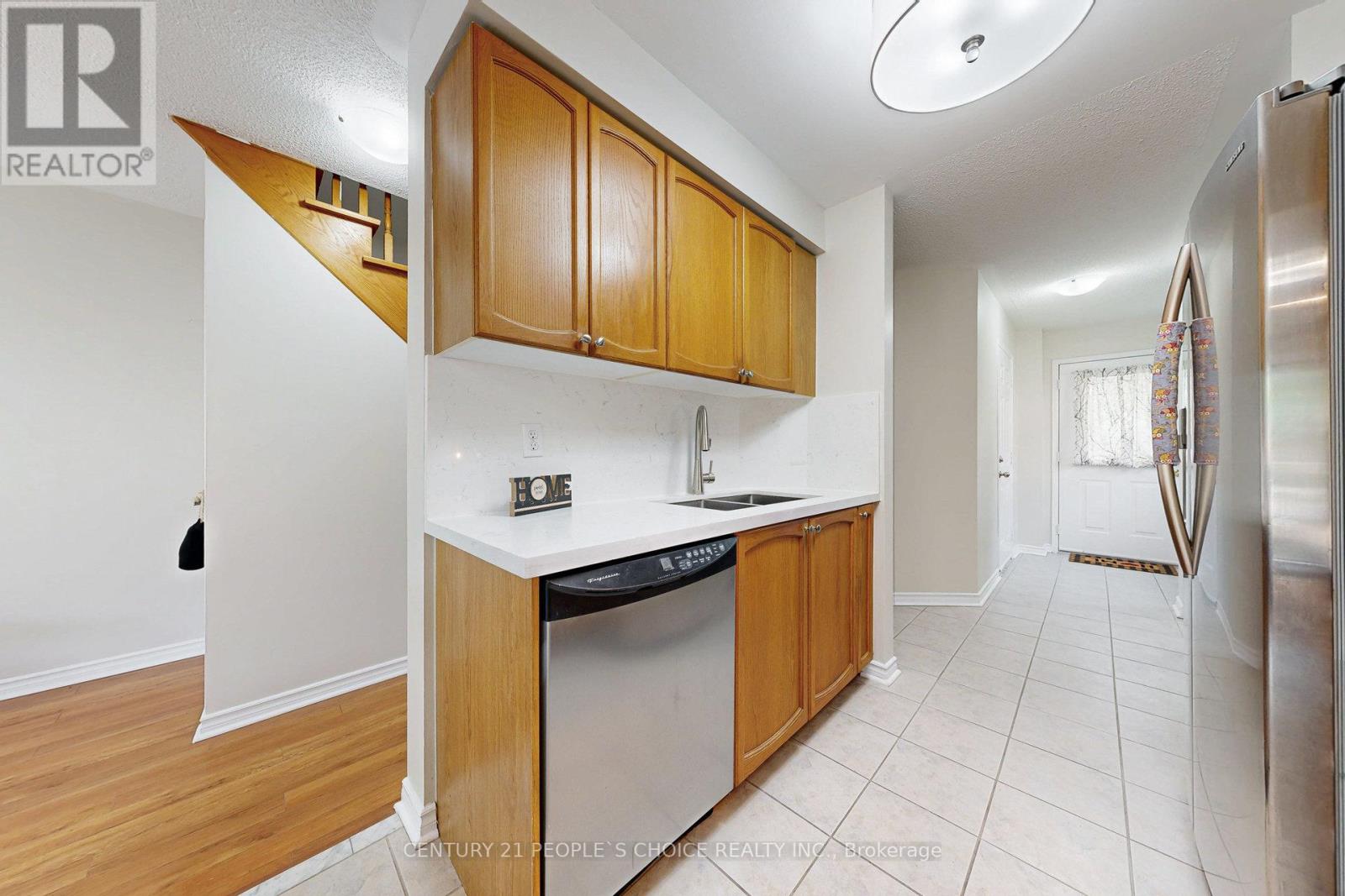 1 - 5255 Guildwood Way, Mississauga (Hurontario), Ontario  L5R 4A6 - Photo 9 - W12198154