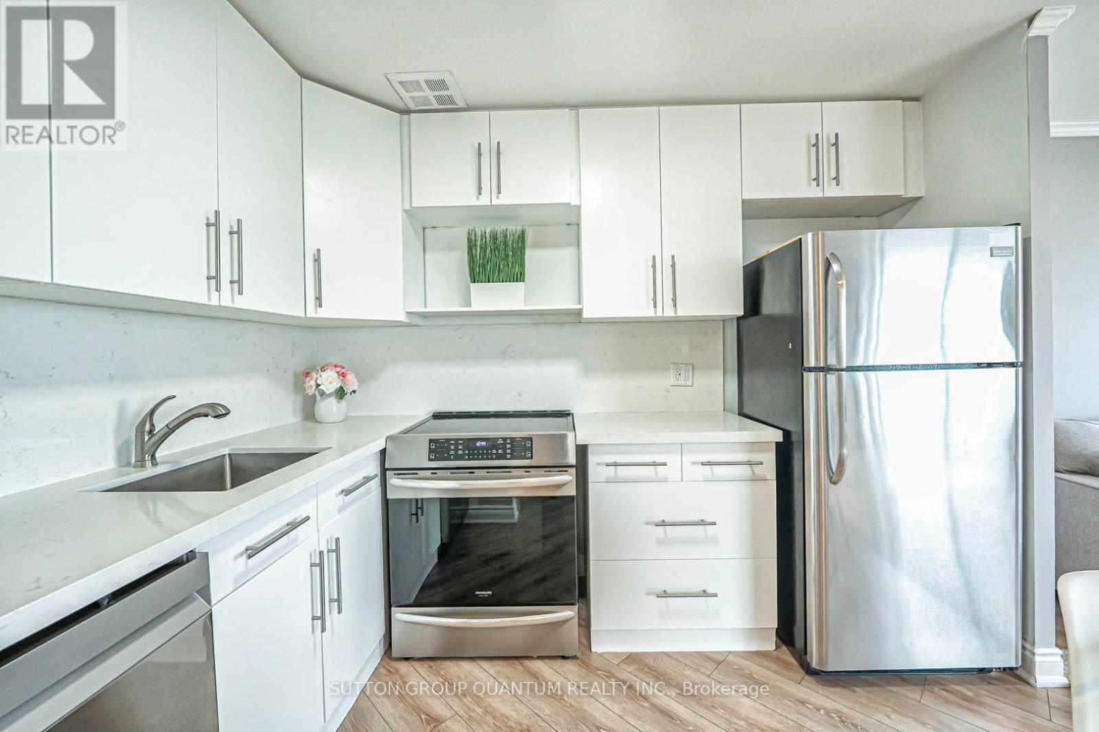 1607 - 3559 Eglinton Avenue W, Toronto, Ontario  M6M 5C6 - Photo 19 - W12198170