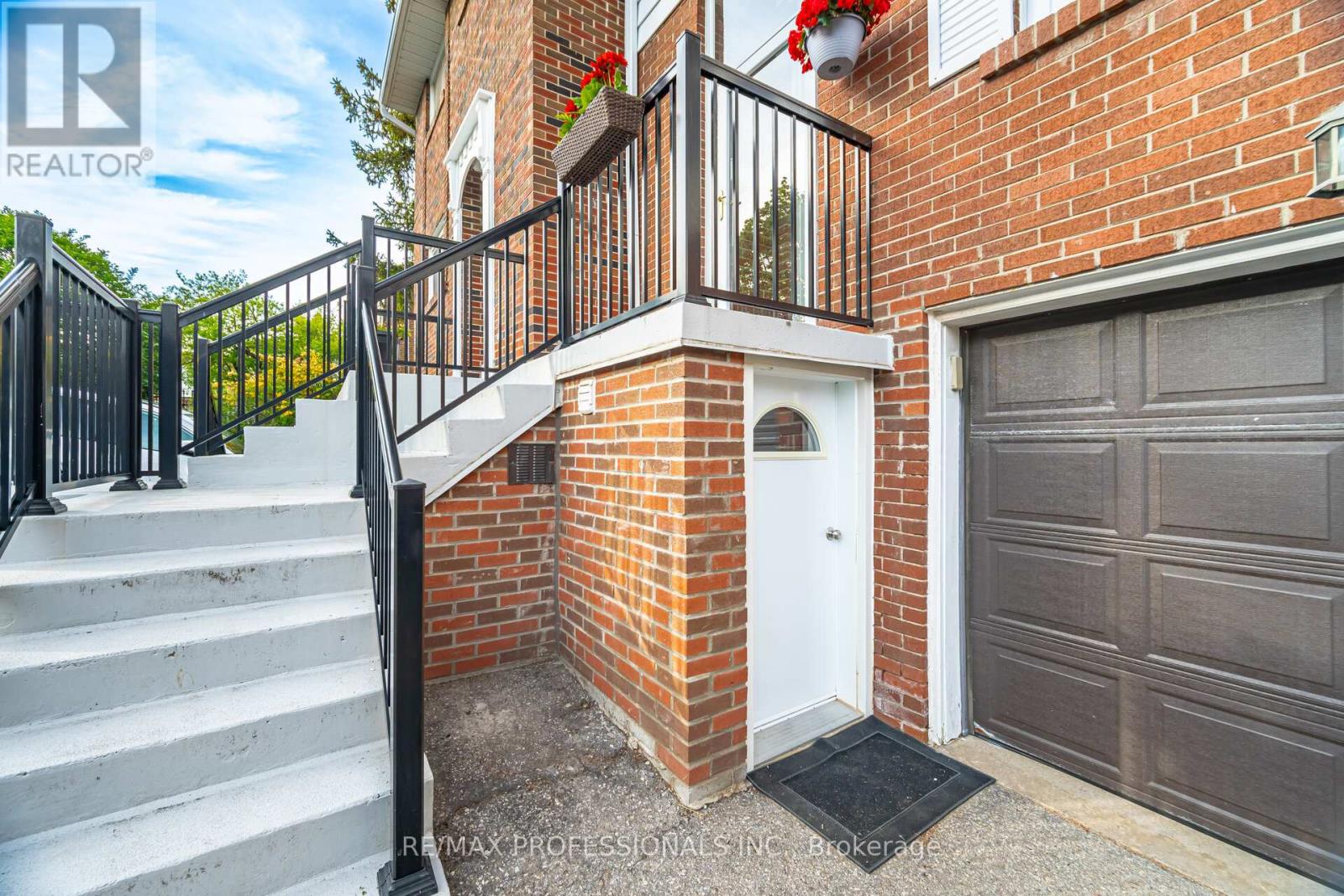 Property at 34 - 582 RENFORTH DRIVE image 2
