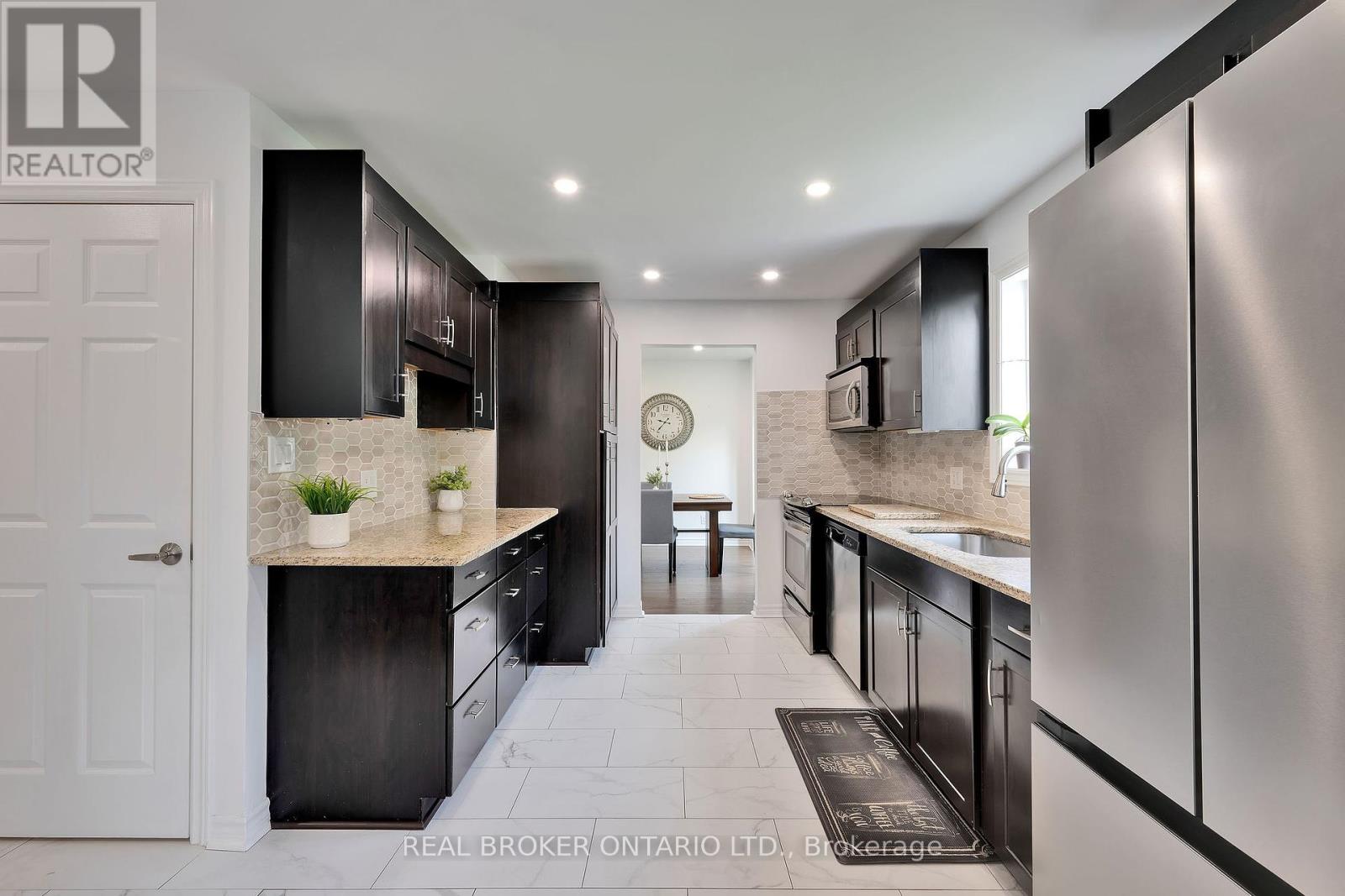 630 Apollo Way S, Ottawa, Ontario  K4A 1T4 - Photo 8 - X12198244