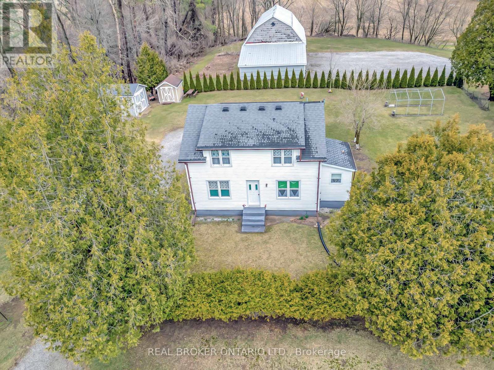 645 Charlotteville 2 Road, Norfolk, Ontario  N0E 1P0 - Photo 3 - X12069467