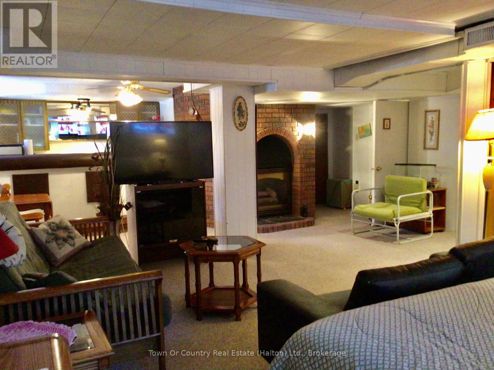 540 10th Avenue, Hanover, Ontario  N4N 2P4 - Photo 42 - X12198283