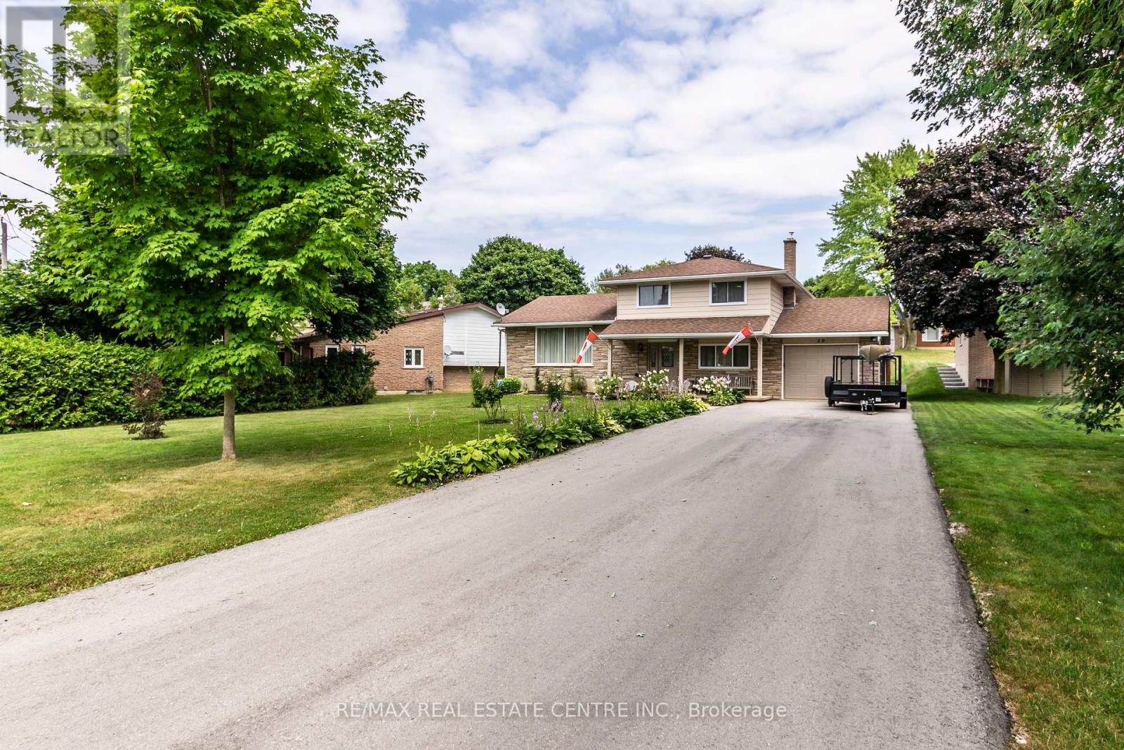 20 Ridout Street, Brockton, Ontario  N0G 2V0 - Photo 2 - X12198140