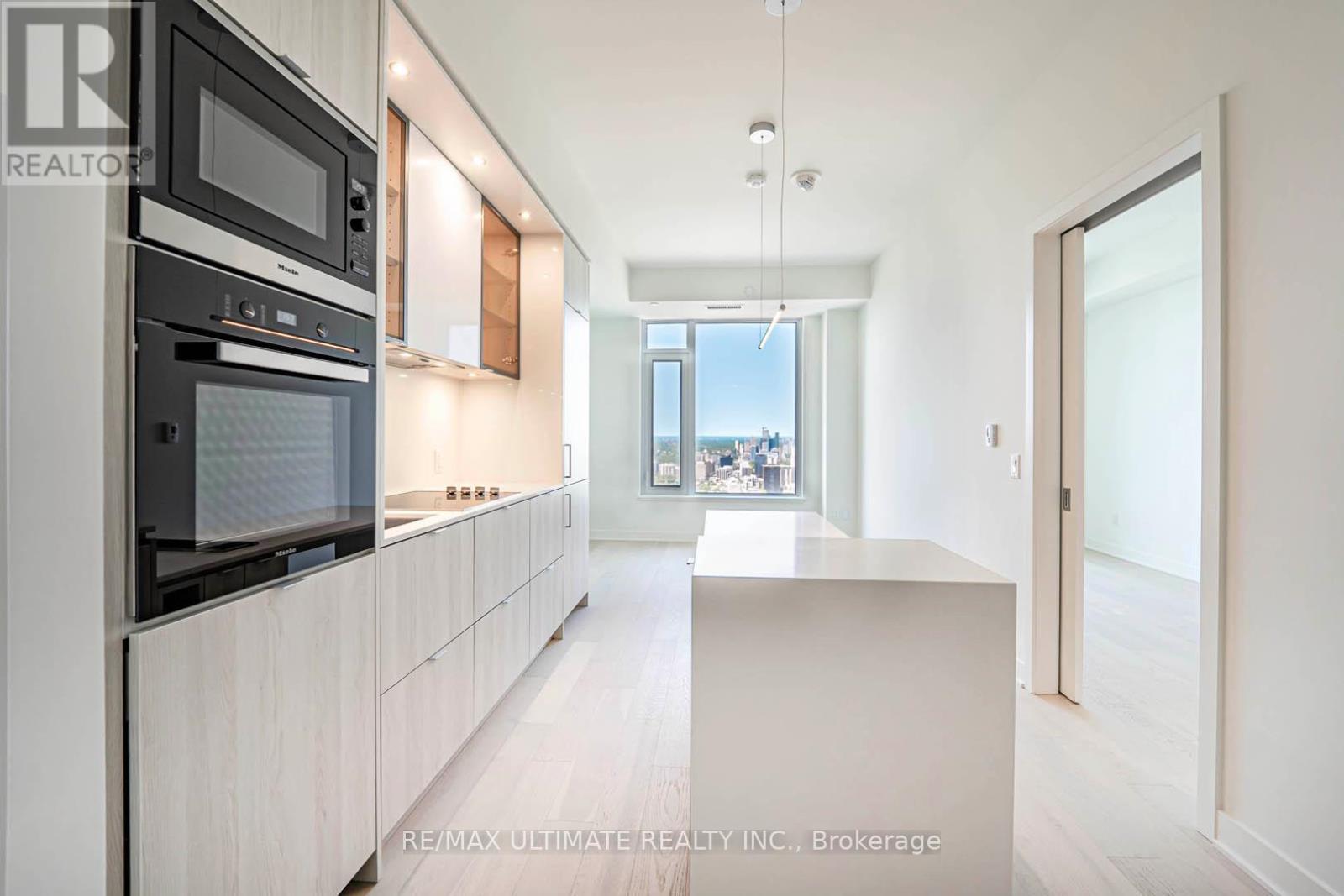5503 - 11 Yorkville Avenue, Toronto, Ontario  M4W 0B7 - Photo 10 - C12187031