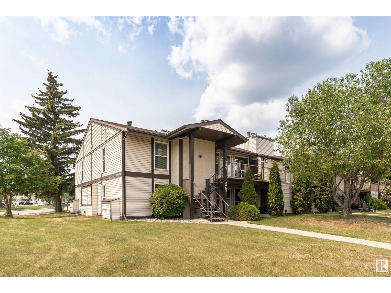 Property at 2061 SADDLEBACK RD NW image 1