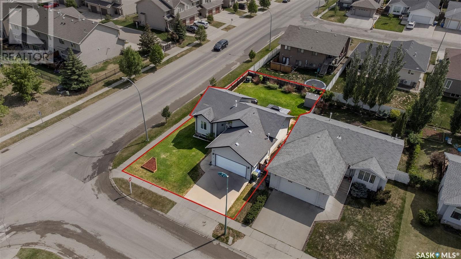2 Telfer Bay, Prince Albert, Saskatchewan  S6X 1C4 - Photo 41 - SK008312