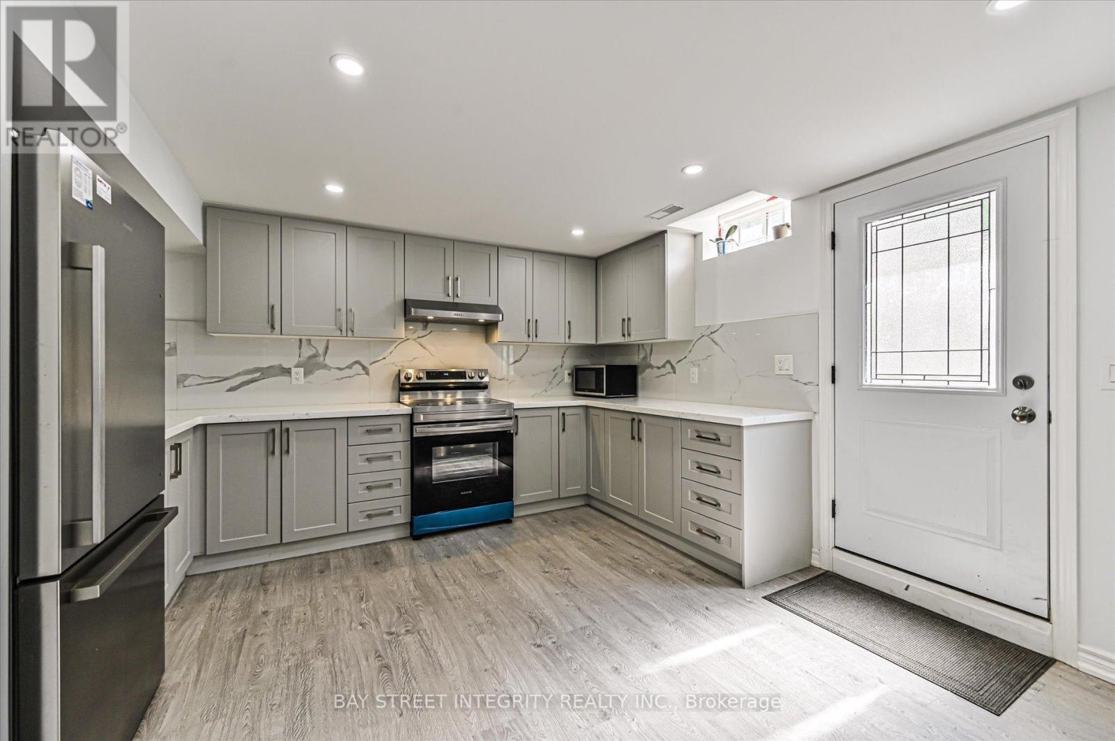 124 Spring Blossom Crescent, Markham, Ontario  L6C 1X4 - Photo 35 - N12196062