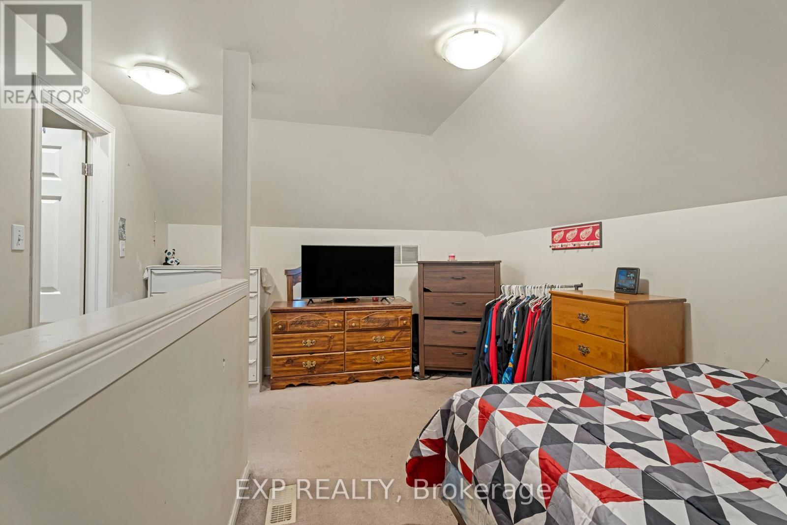 900 Concession Street, Hamilton (Mountview), Ontario  L8V 1E8 - Photo 18 - X12129145