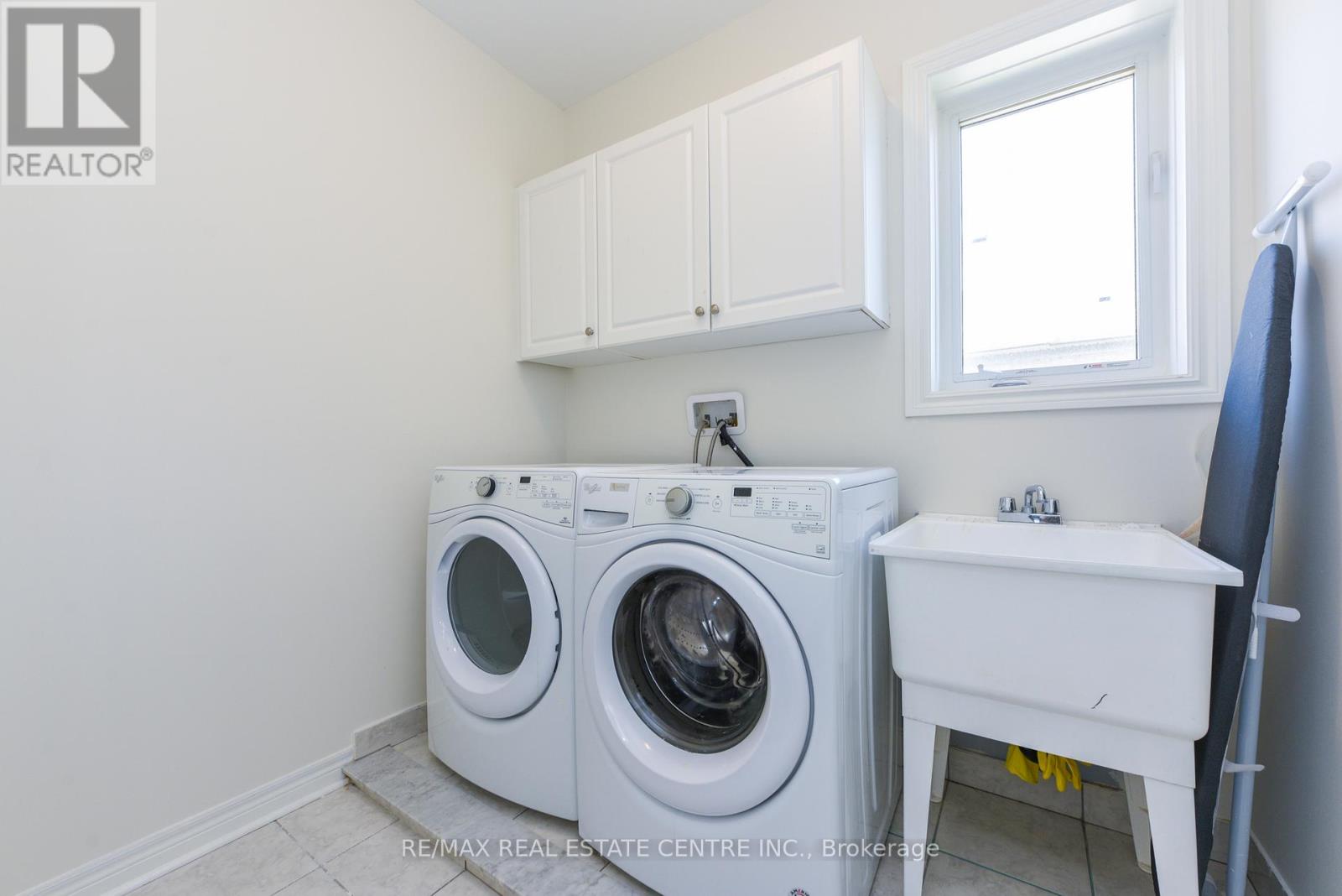 339 Sixteen Mile Drive, Oakville, Ontario  L6M 4M2 - Photo 30 - W12185899