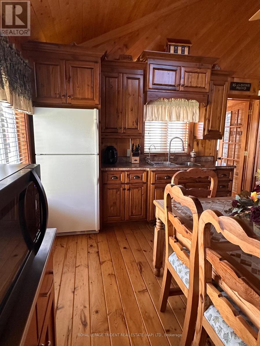1186 Fantham Road, Fauquier-Strickland, Ontario  P0L 1G0 - Photo 10 - T12196391