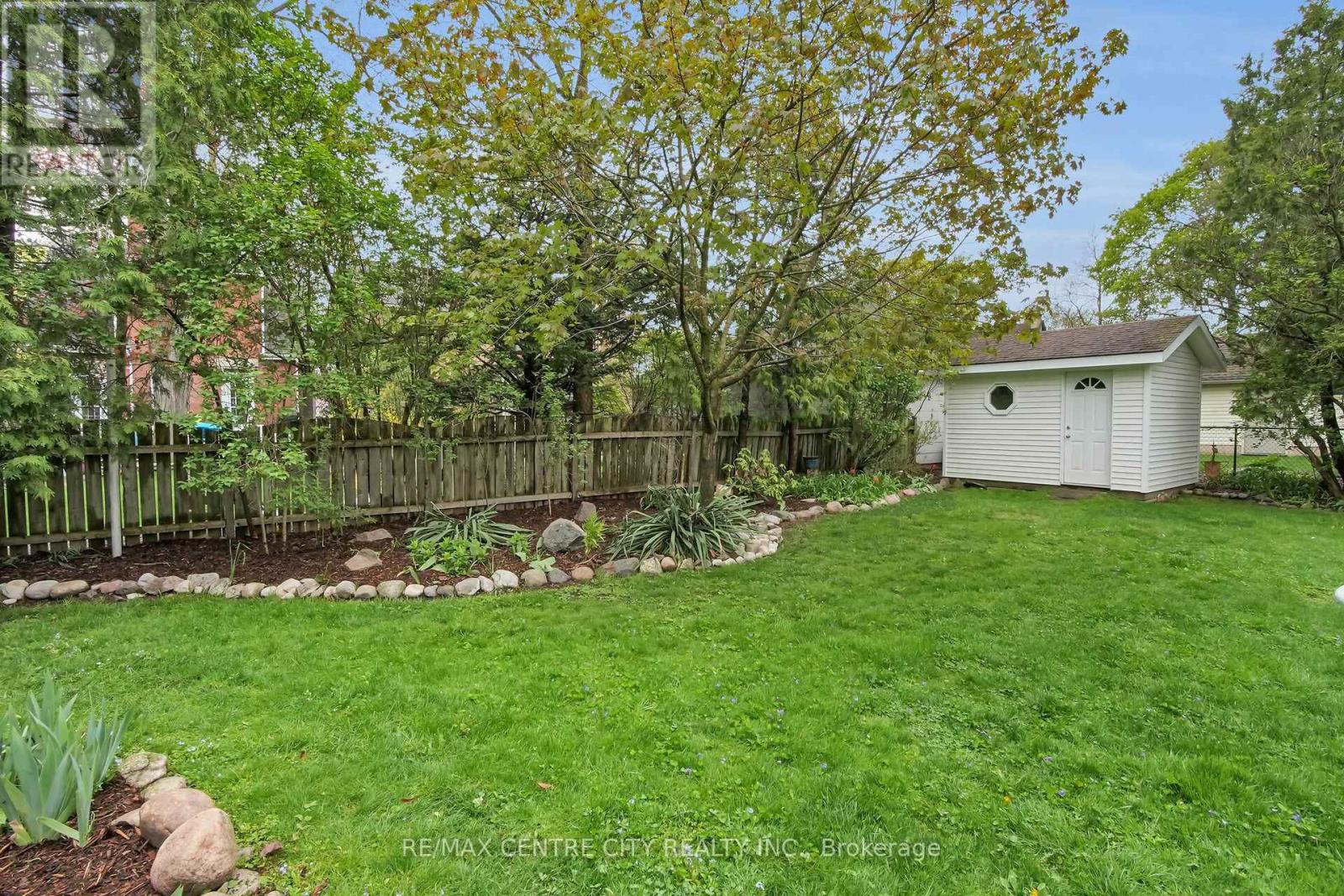 329 Victoria Street, London East (East B), Ontario  N6A 2C6 - Photo 38 - X12198461