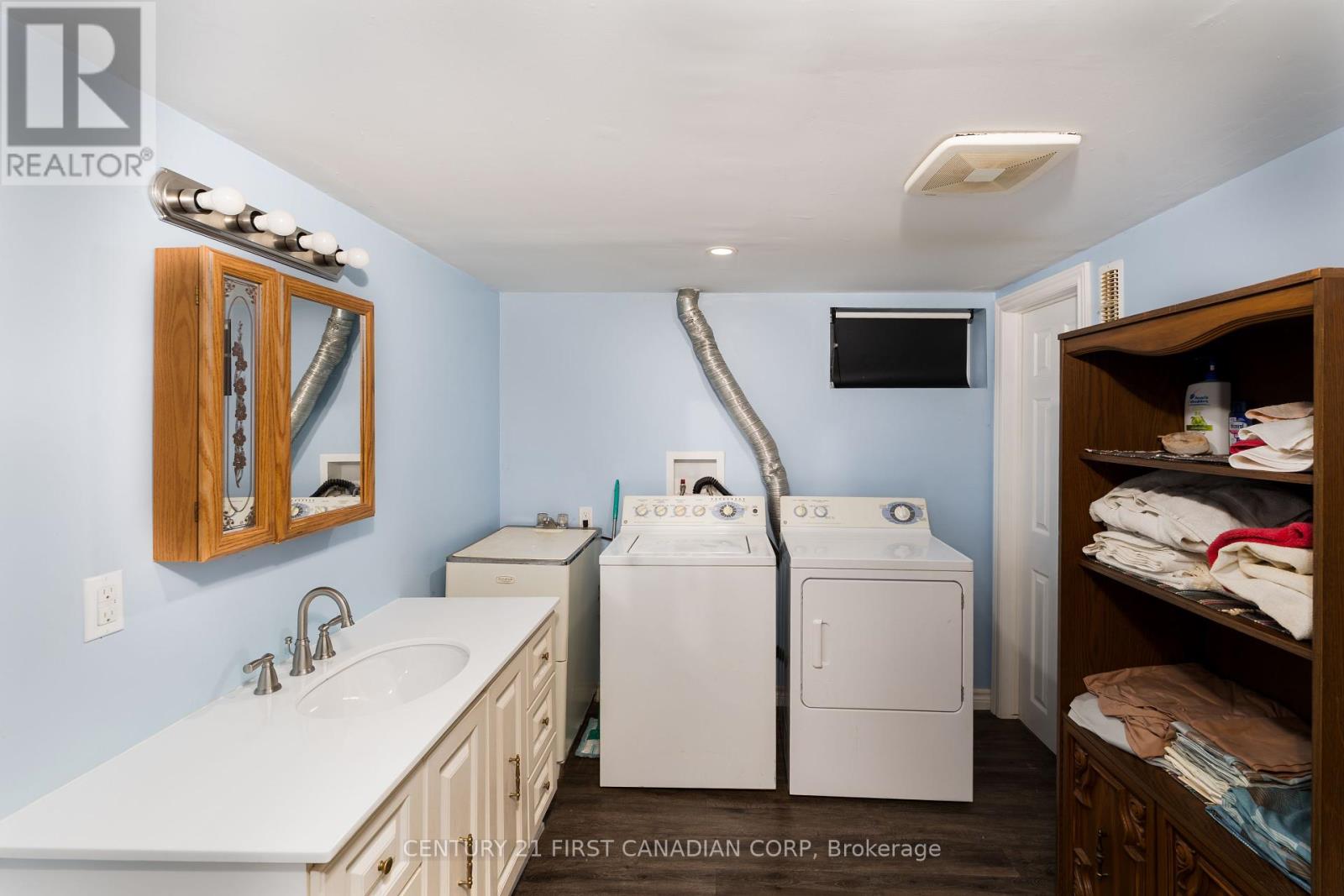 202 Renfro Crescent, London South, Ontario N5Z 3B7 - Photo 23 - X12198517
