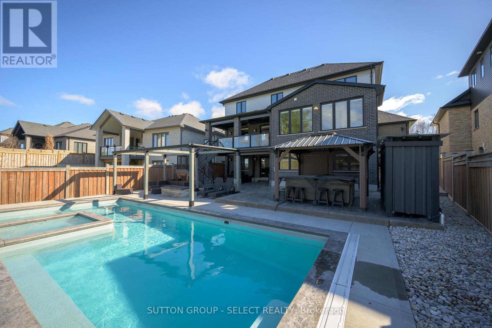 307 Songbird Lane, Middlesex Centre, Ontario  N0M 2A0 - Photo 37 - X12198568