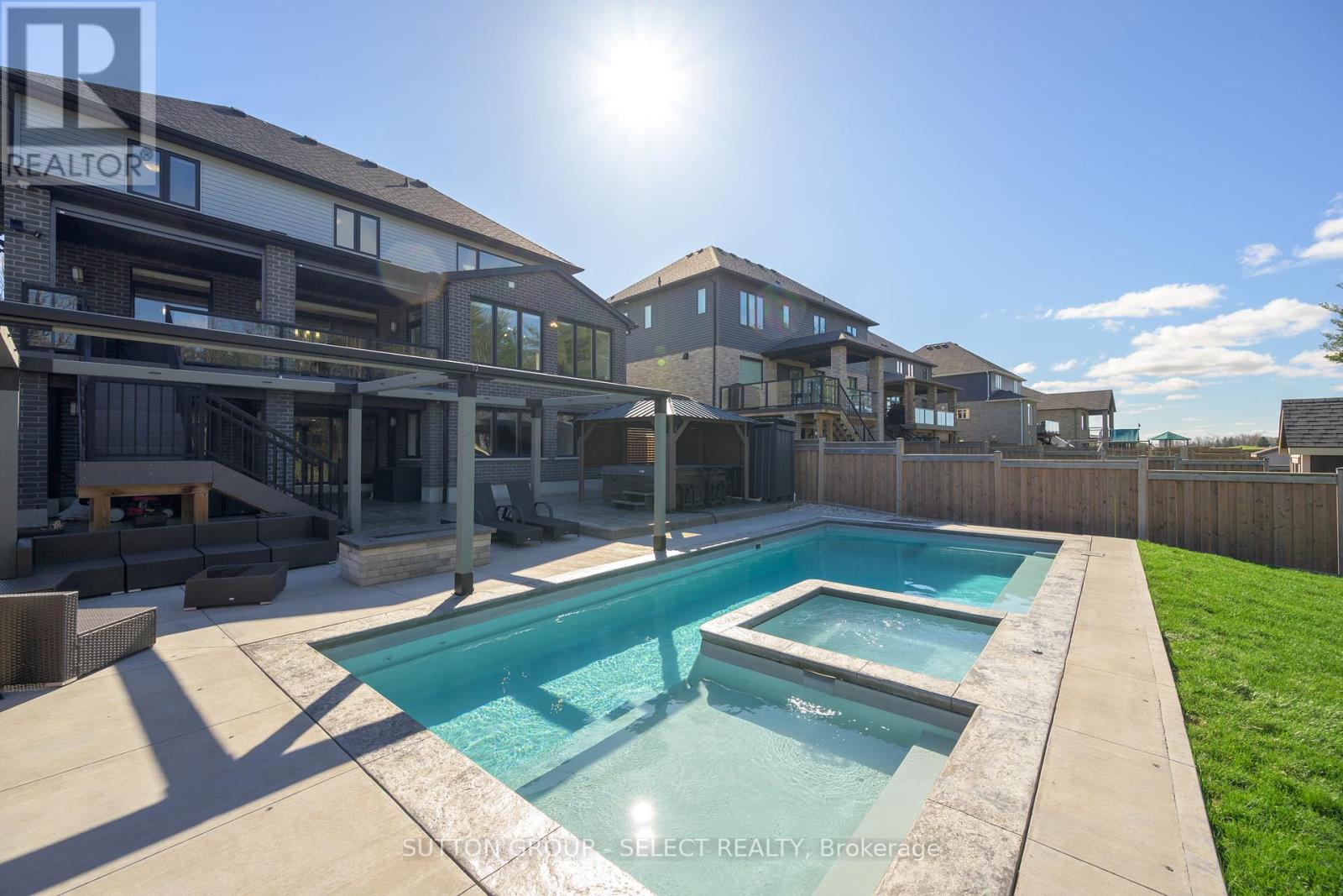 307 Songbird Lane, Middlesex Centre, Ontario  N0M 2A0 - Photo 40 - X12198568