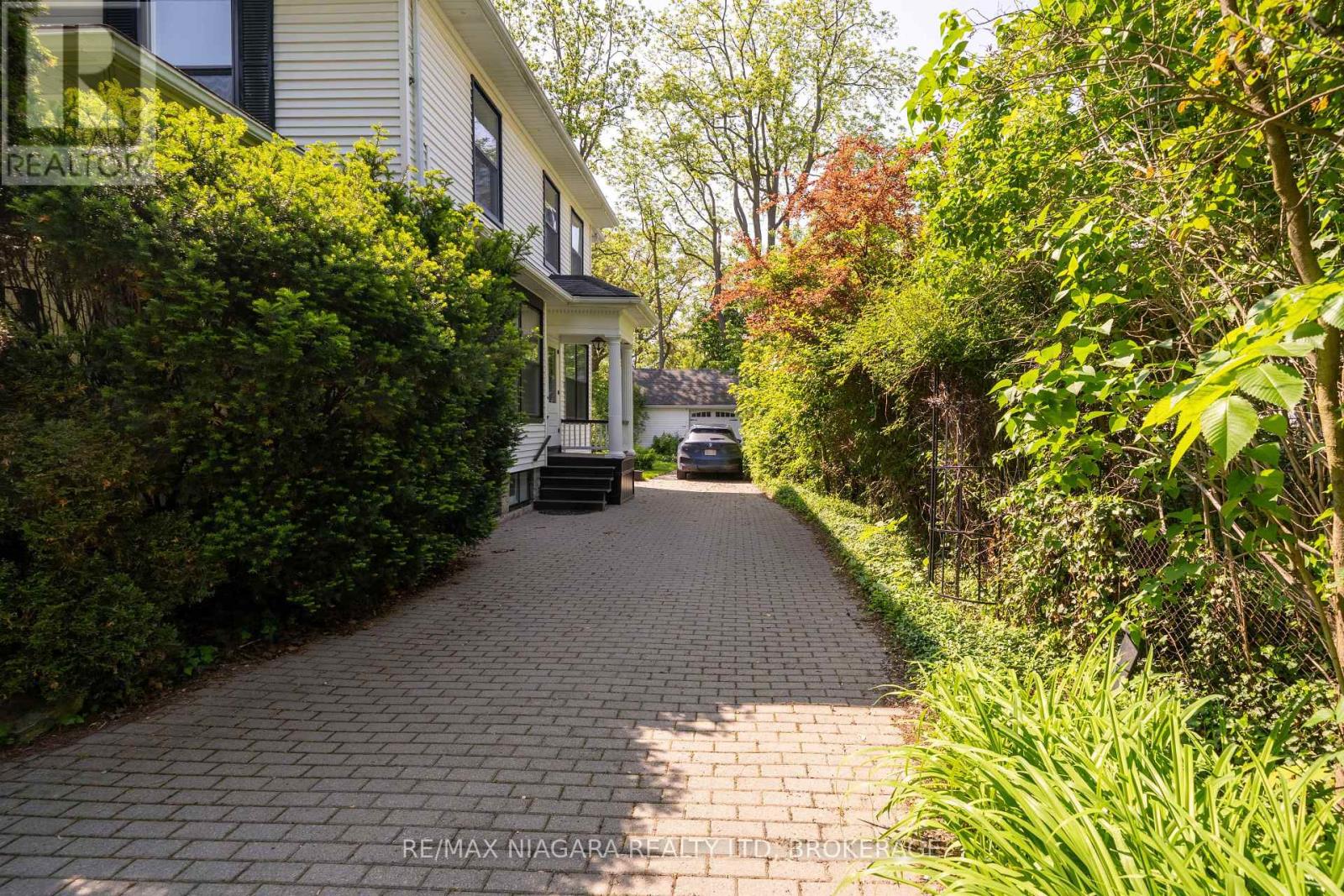 269 King Street, Niagara-On-The-Lake (Town), Ontario  L0S 1J0 - Photo 5 - X12198493