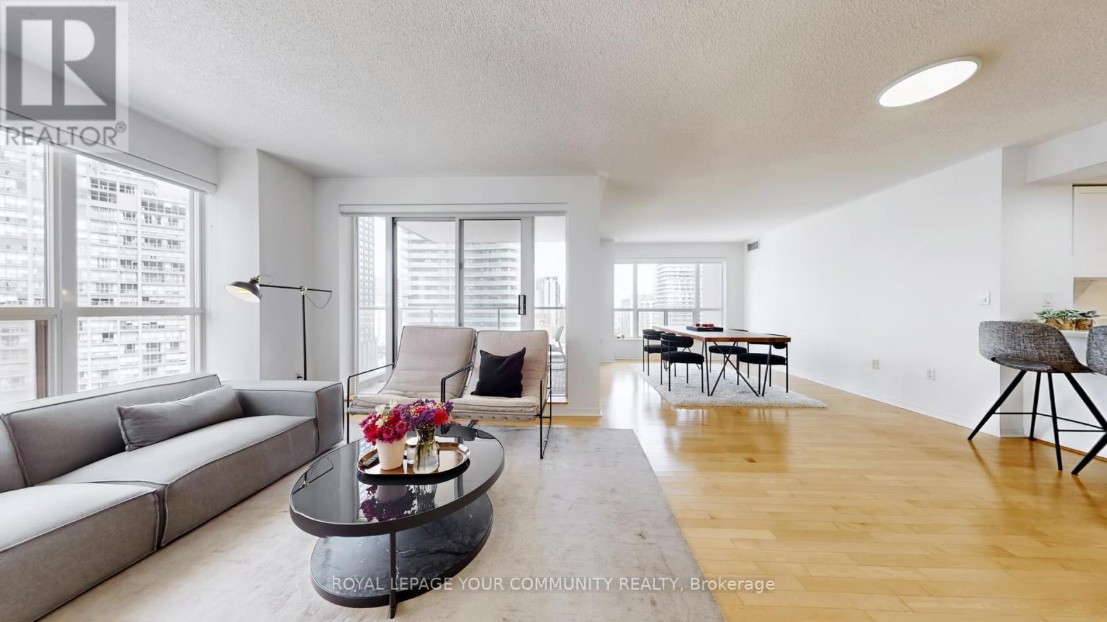 1609 - 909 Bay Street, Toronto, Ontario  M5S 3G2 - Photo 12 - C12197852