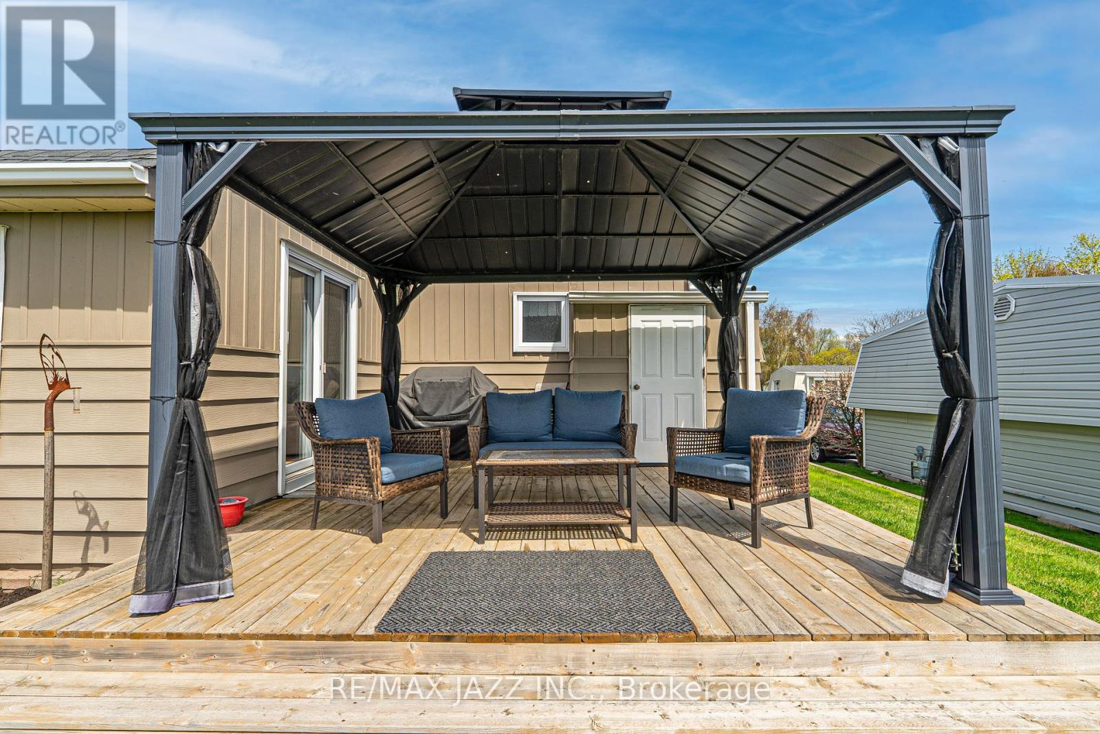 15 Bluffs Road, Clarington, Ontario  L1B 1A3 - Photo 14 - E12131176