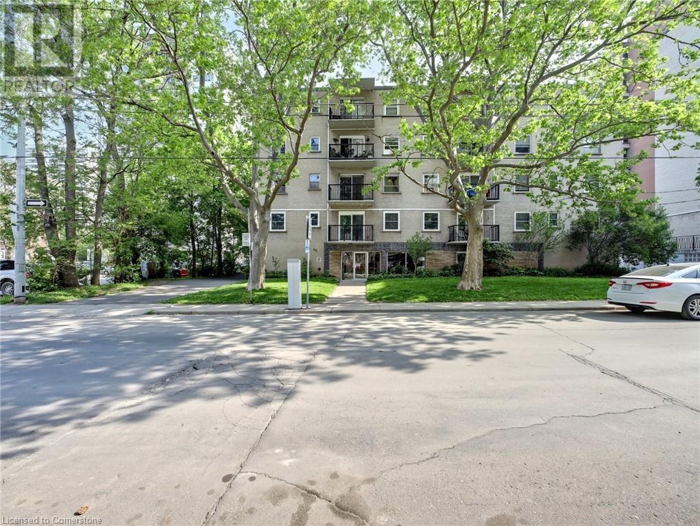 Property at 40 ROBINSON Street Unit# 307 image 3