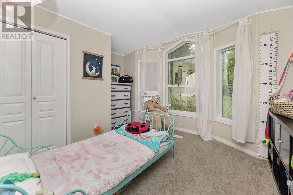 5954 Leaning Tree Road, Halfmoon Bay, British Columbia  V7Z 1C2 - Photo 17 - R3011753