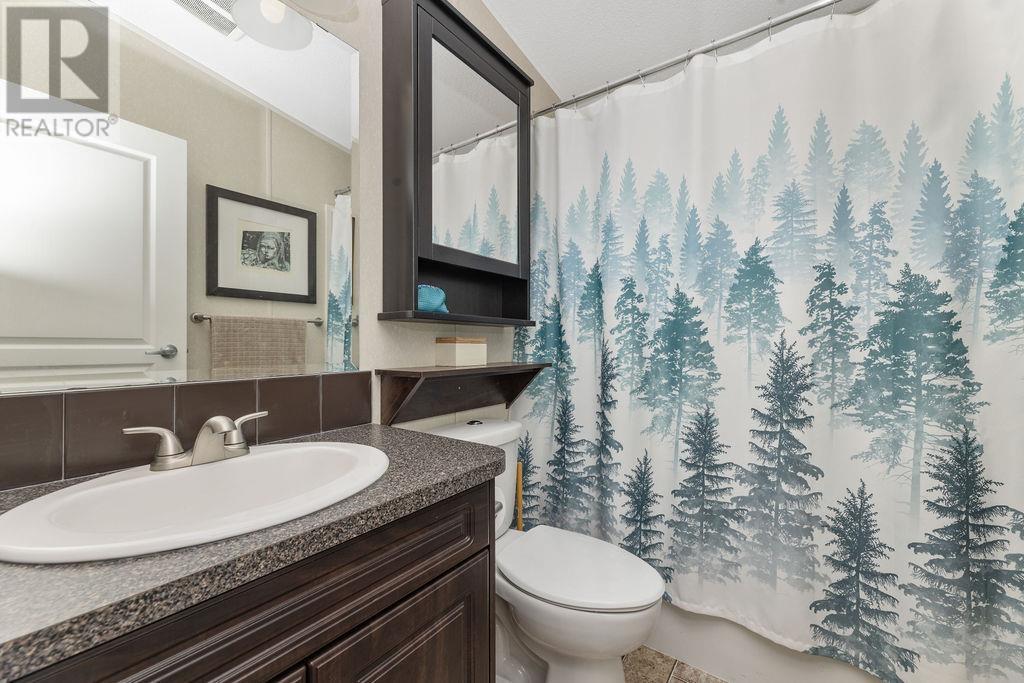5954 Leaning Tree Road, Halfmoon Bay, British Columbia  V7Z 1C2 - Photo 18 - R3011753