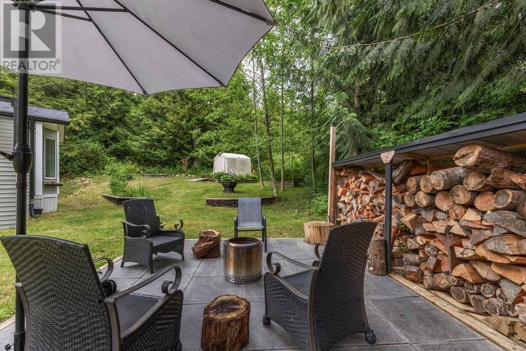 5954 Leaning Tree Road, Halfmoon Bay, British Columbia  V7Z 1C2 - Photo 29 - R3011753