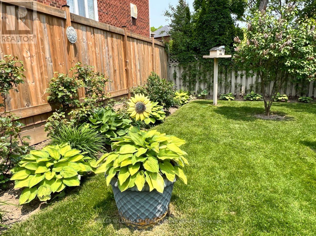 109 Topham Crescent, Richmond Hill, Ontario  L4C 9E9 - Photo 38 - N12193031