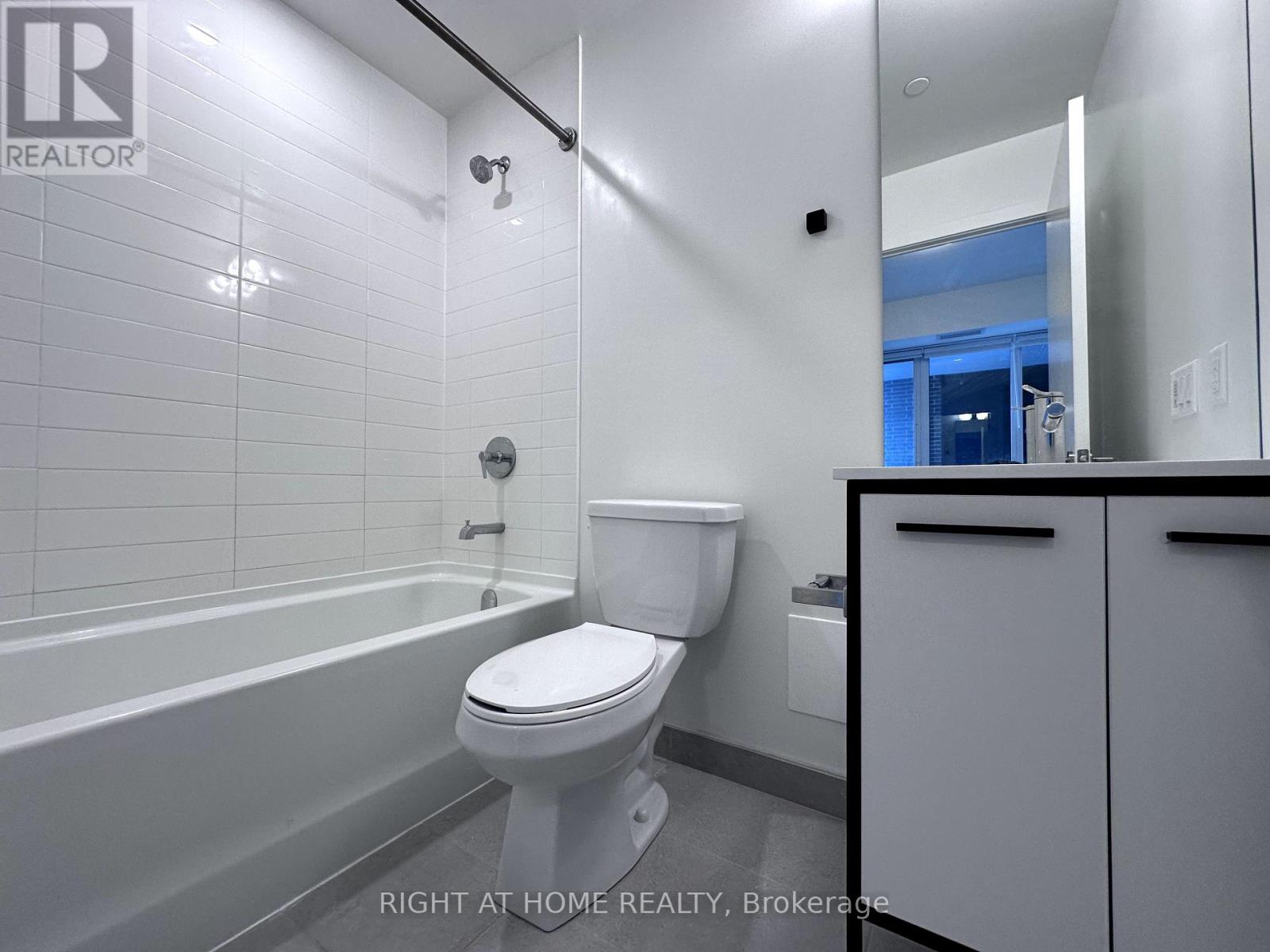 422 - 185 Deerfield Road, Newmarket, Ontario  L3Y 0G7 - Photo 23 - N12168869