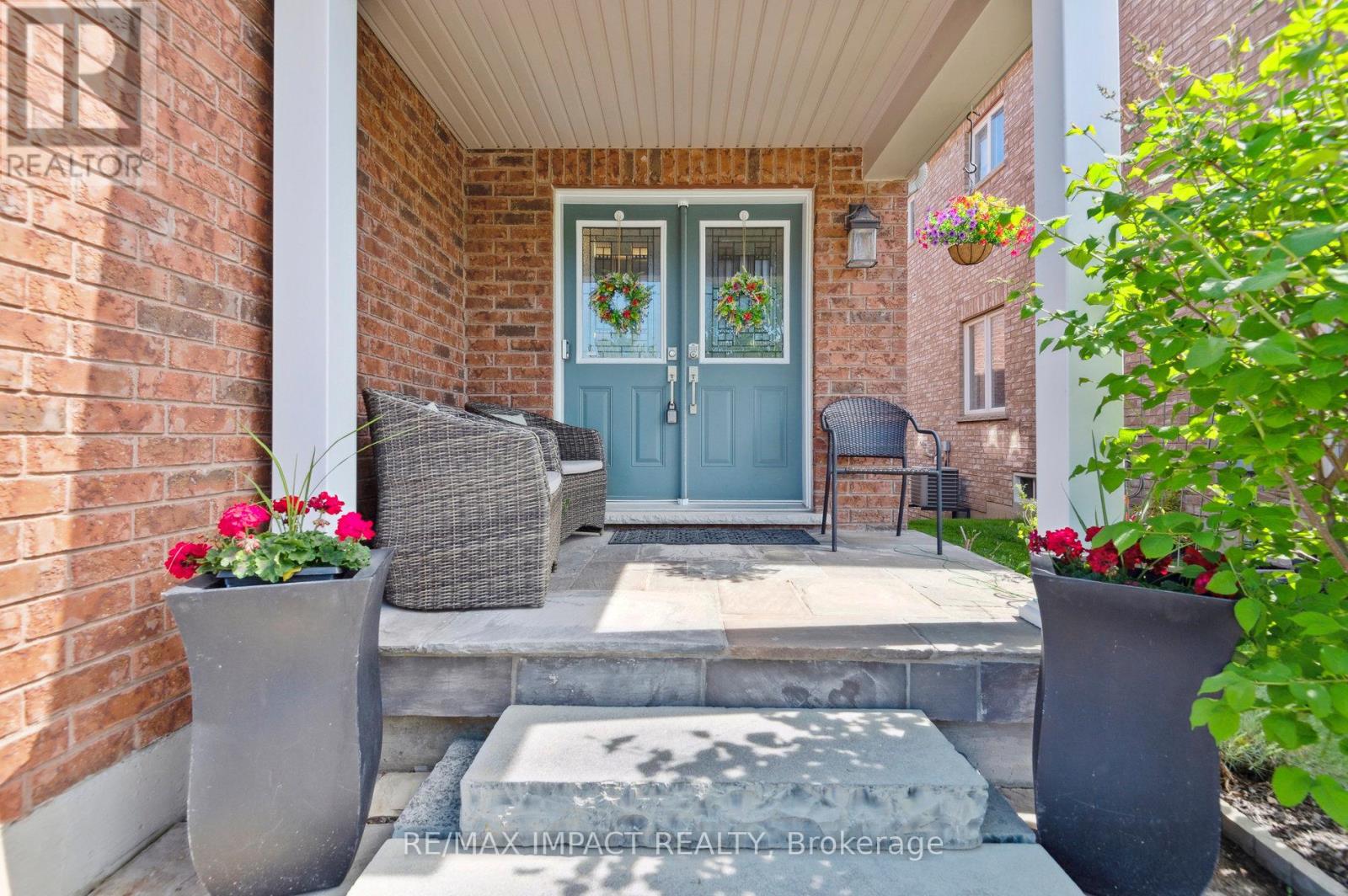 71 Lobb Court, Clarington, Ontario  L1C 0K4 - Photo 2 - E12198456
