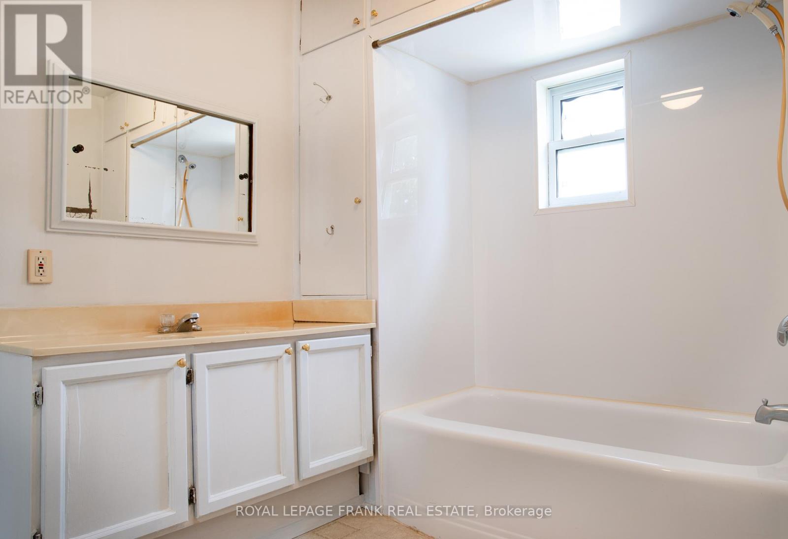377 Adelaide Avenue W, Oshawa, Ontario  L1J 2R7 - Photo 19 - E12198472