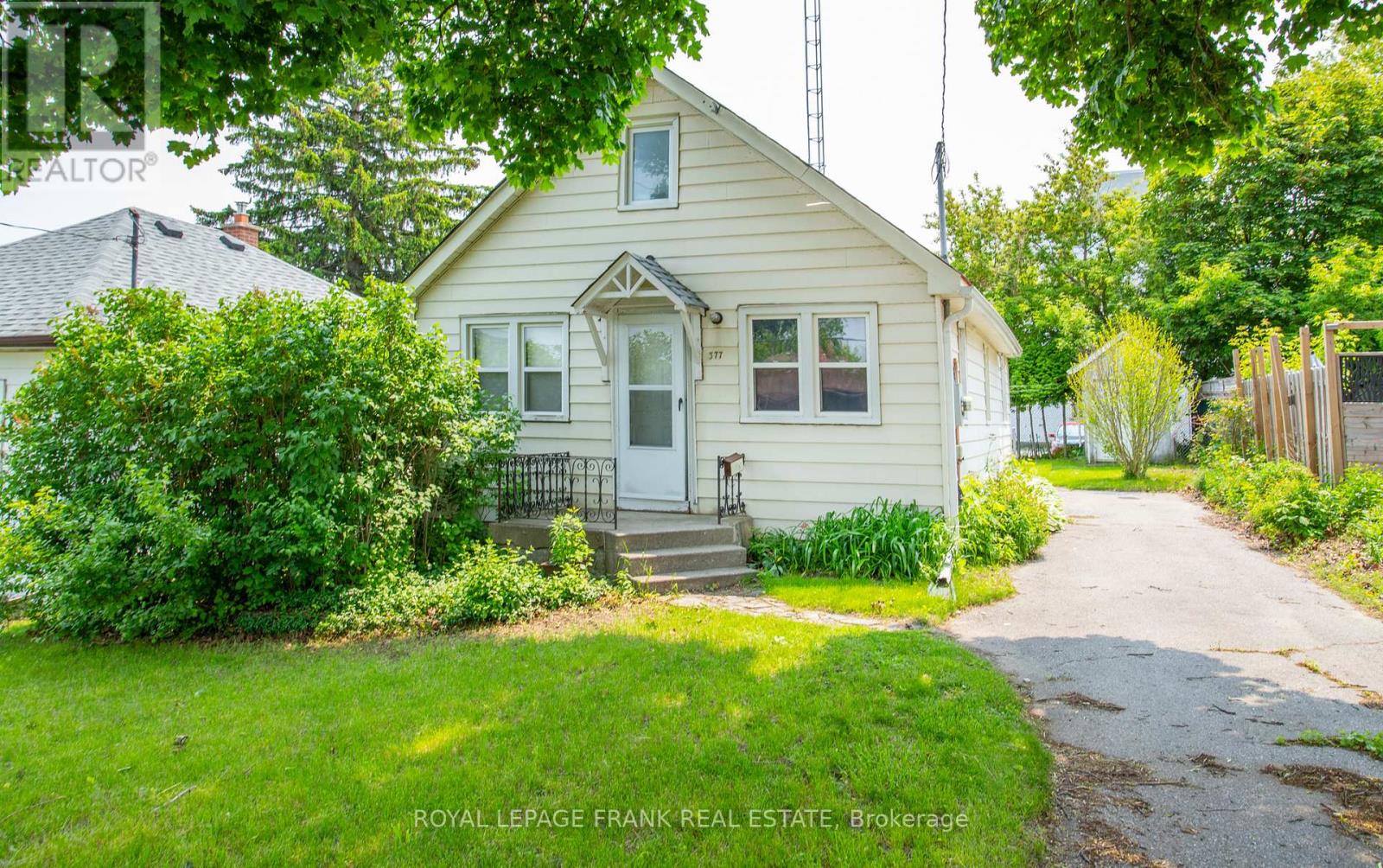 377 Adelaide Avenue W, Oshawa, Ontario  L1J 2R7 - Photo 2 - E12198472