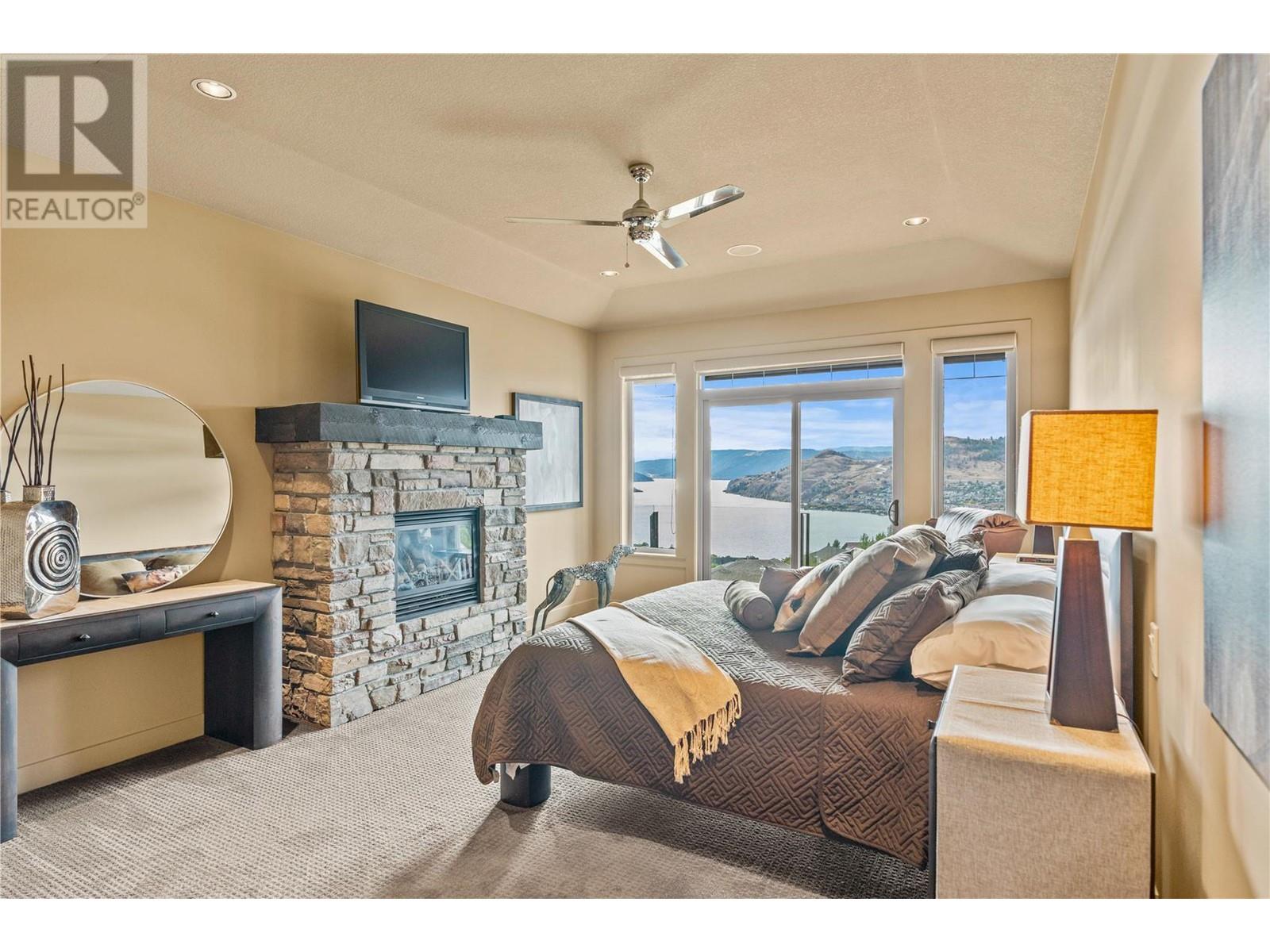 Property at 734 Mt Ida Drive image 5