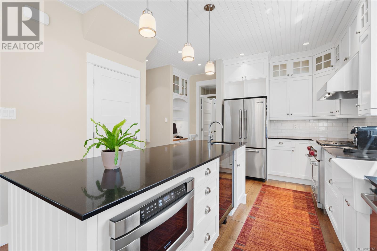 Property at 5026 Genoa Bay Rd image 3