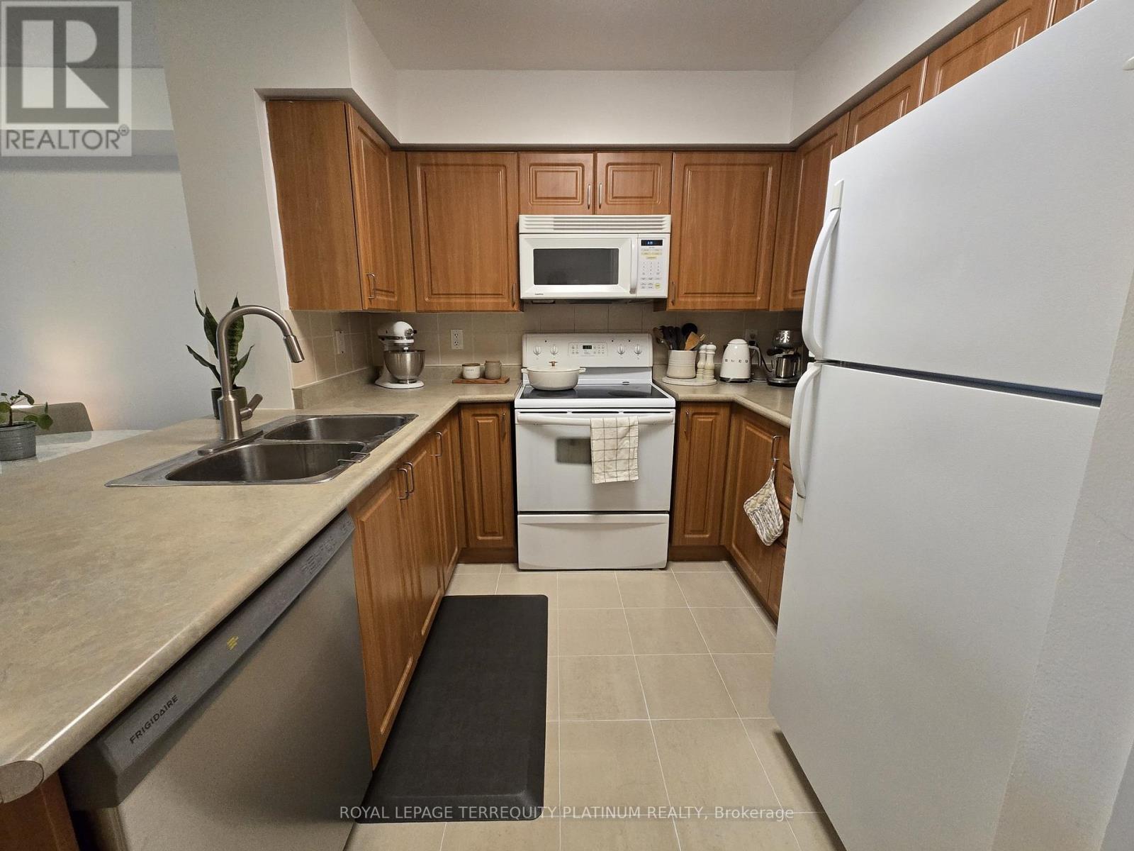 1716 - 4978 Yonge Street, Toronto, Ontario  M2N 7G9 - Photo 10 - C12198213