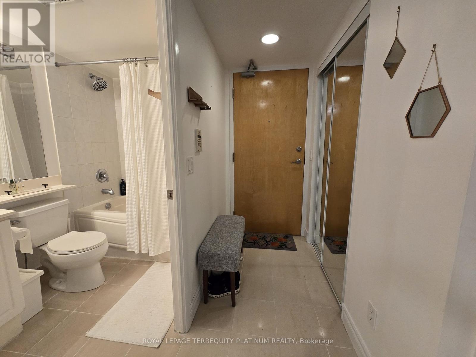 1716 - 4978 Yonge Street, Toronto, Ontario  M2N 7G9 - Photo 14 - C12198213