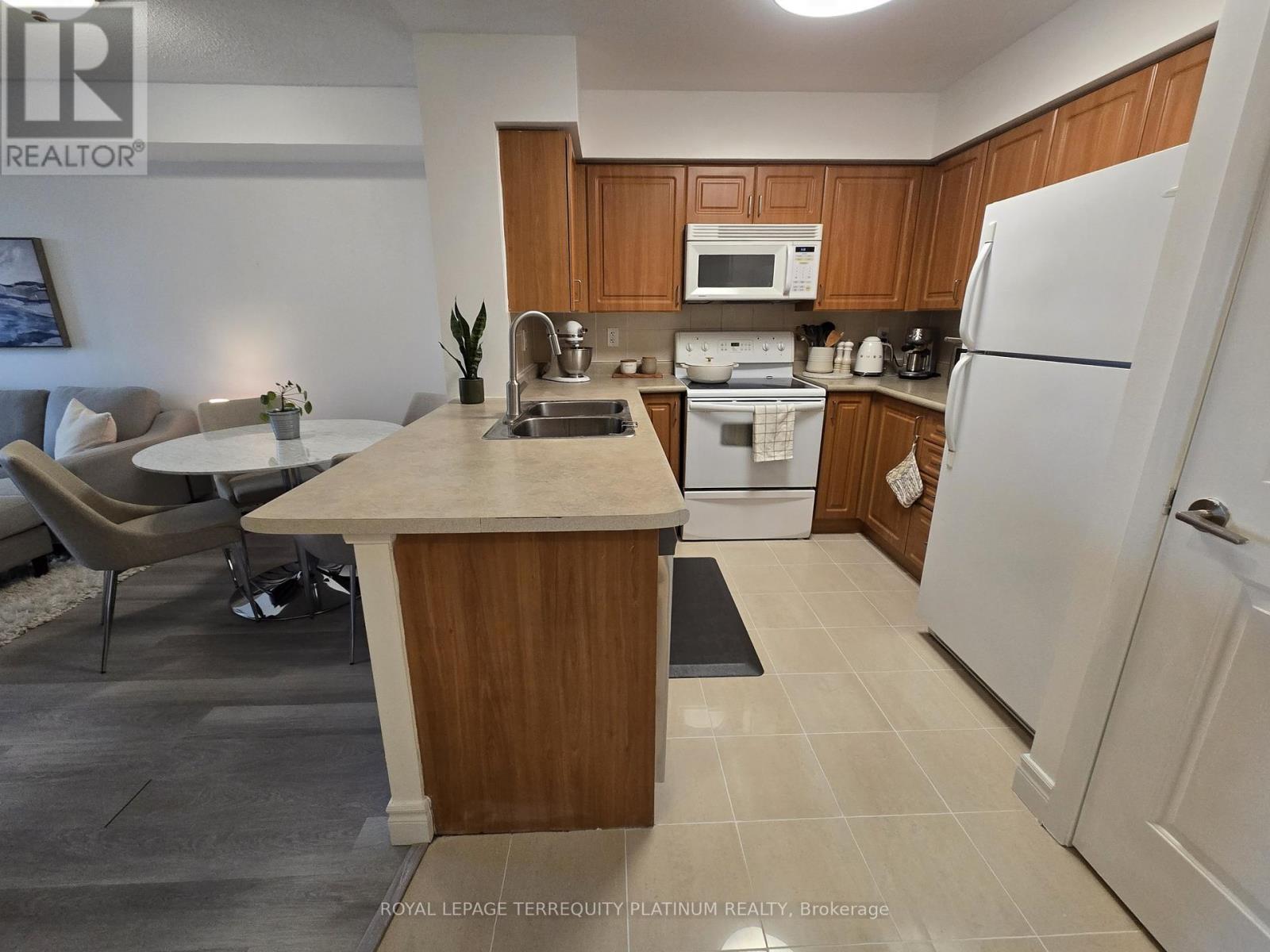 1716 - 4978 Yonge Street, Toronto, Ontario  M2N 7G9 - Photo 9 - C12198213