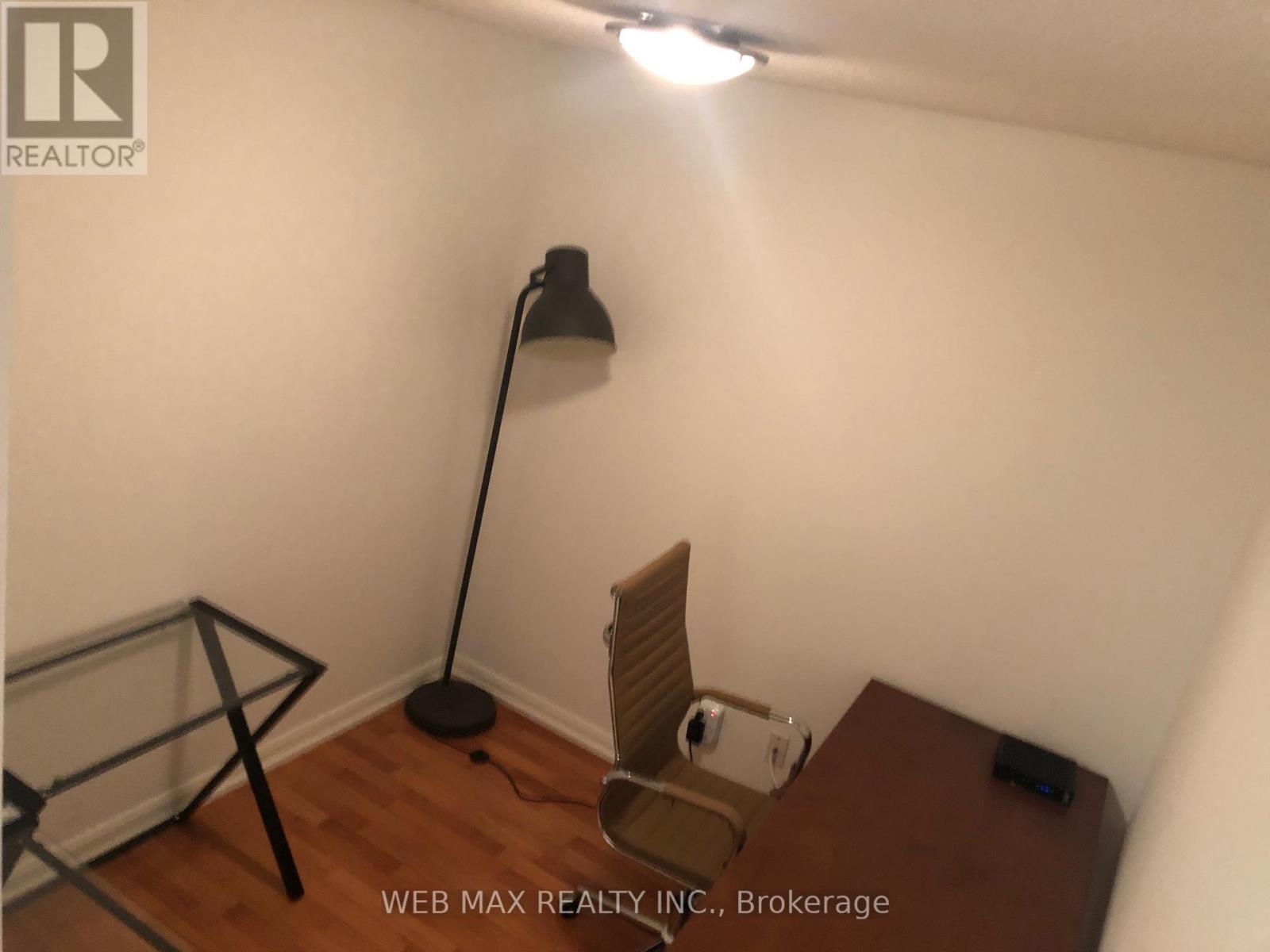 637 - 111 Elizabeth Street, Toronto, Ontario  M5G 1P7 - Photo 10 - C12198275