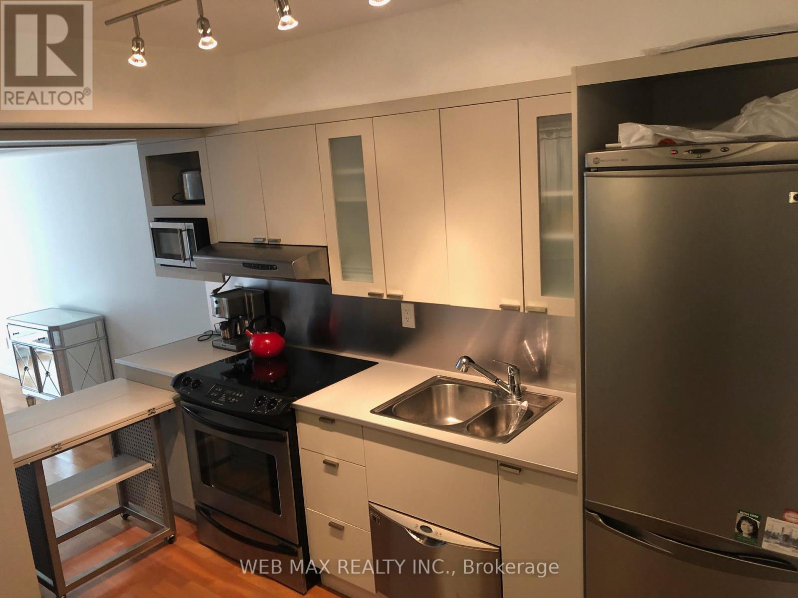 637 - 111 Elizabeth Street, Toronto, Ontario  M5G 1P7 - Photo 8 - C12198275