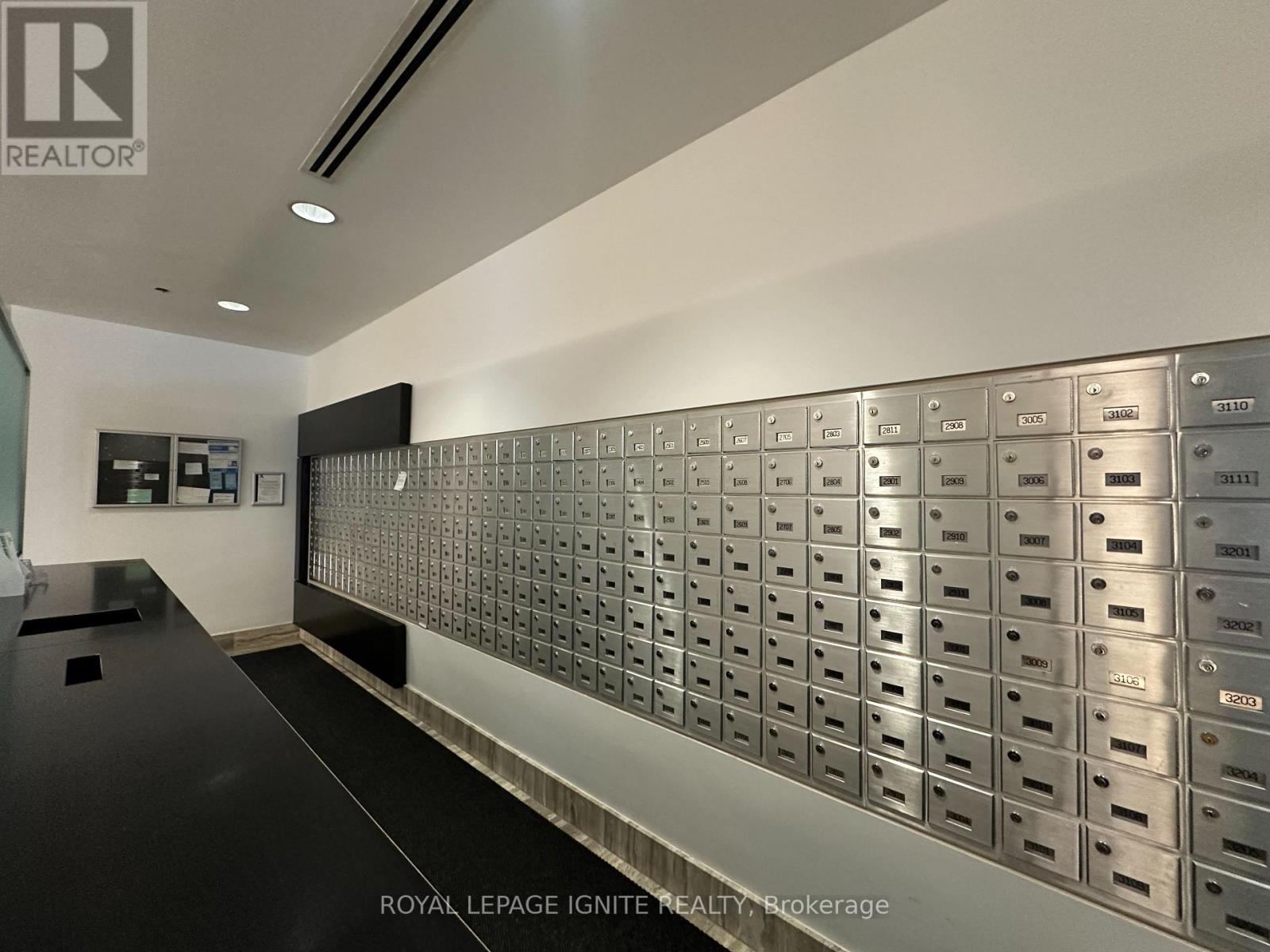 1809 - 110 Charles Street E, Toronto, Ontario  M4Y 1T5 - Photo 6 - C12198356