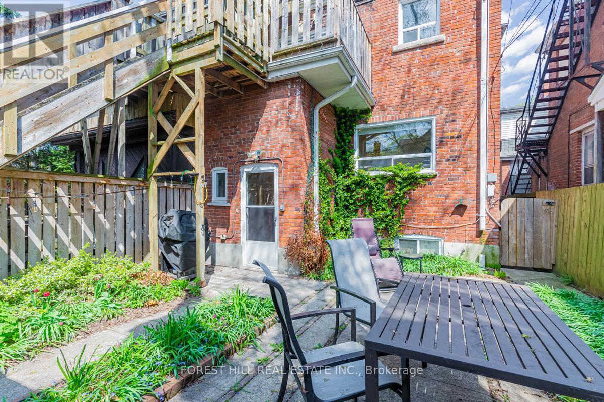 1- Main - 624 Huron Street, Toronto, Ontario  M5R 2R9 - Photo 24 - C12198396