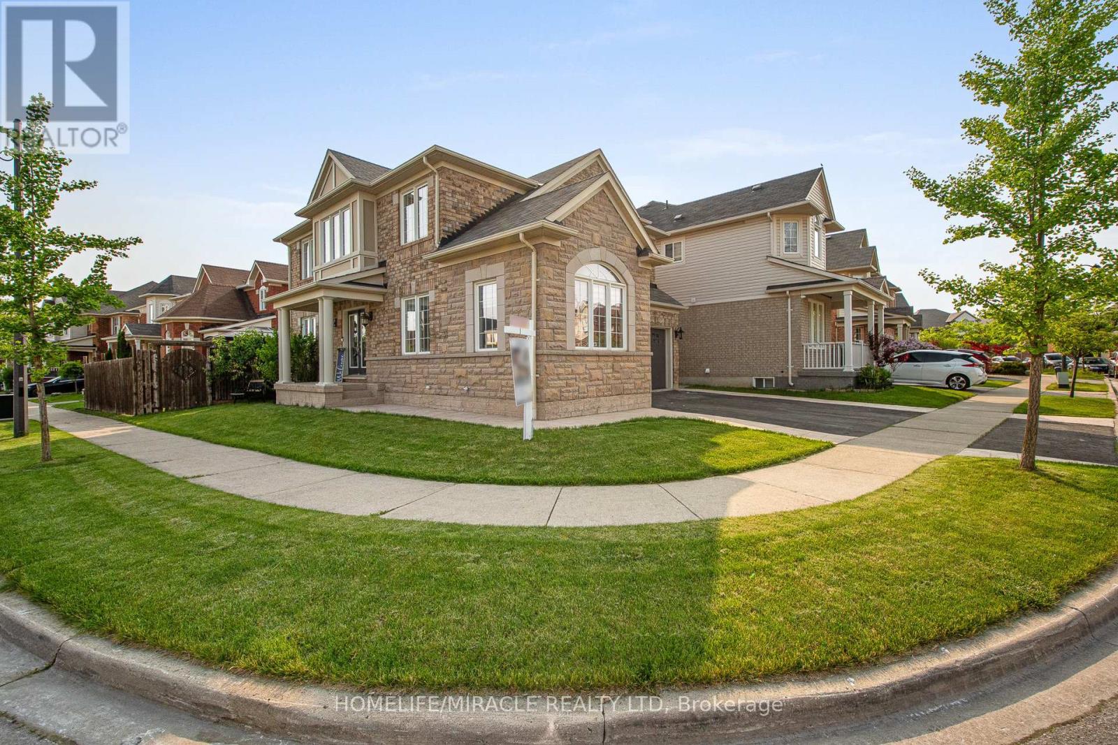 949 Zelinsky Crescent, Milton (Co Coates), Ontario  L9T 0L5 - Photo 3 - W12198181