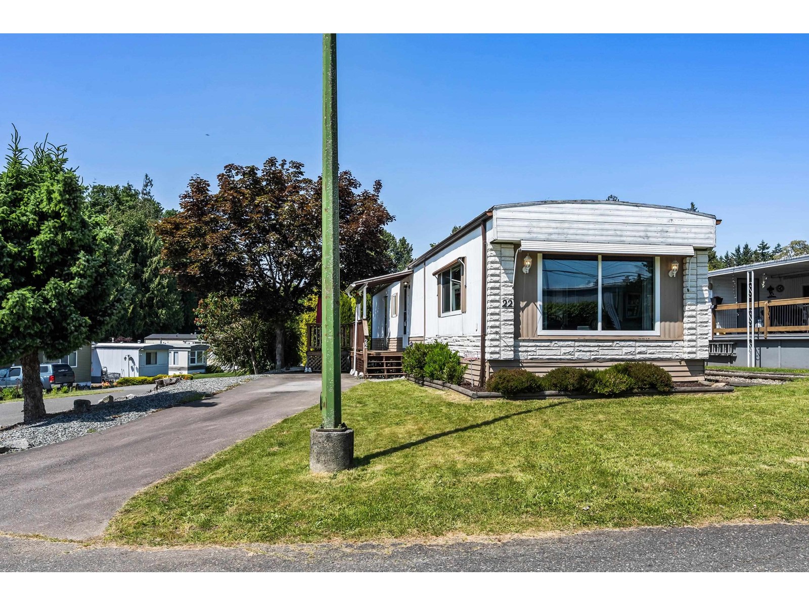 22 2035 Martens Street, Abbotsford, British Columbia  V2T 6M3 - Photo 1 - R3009519